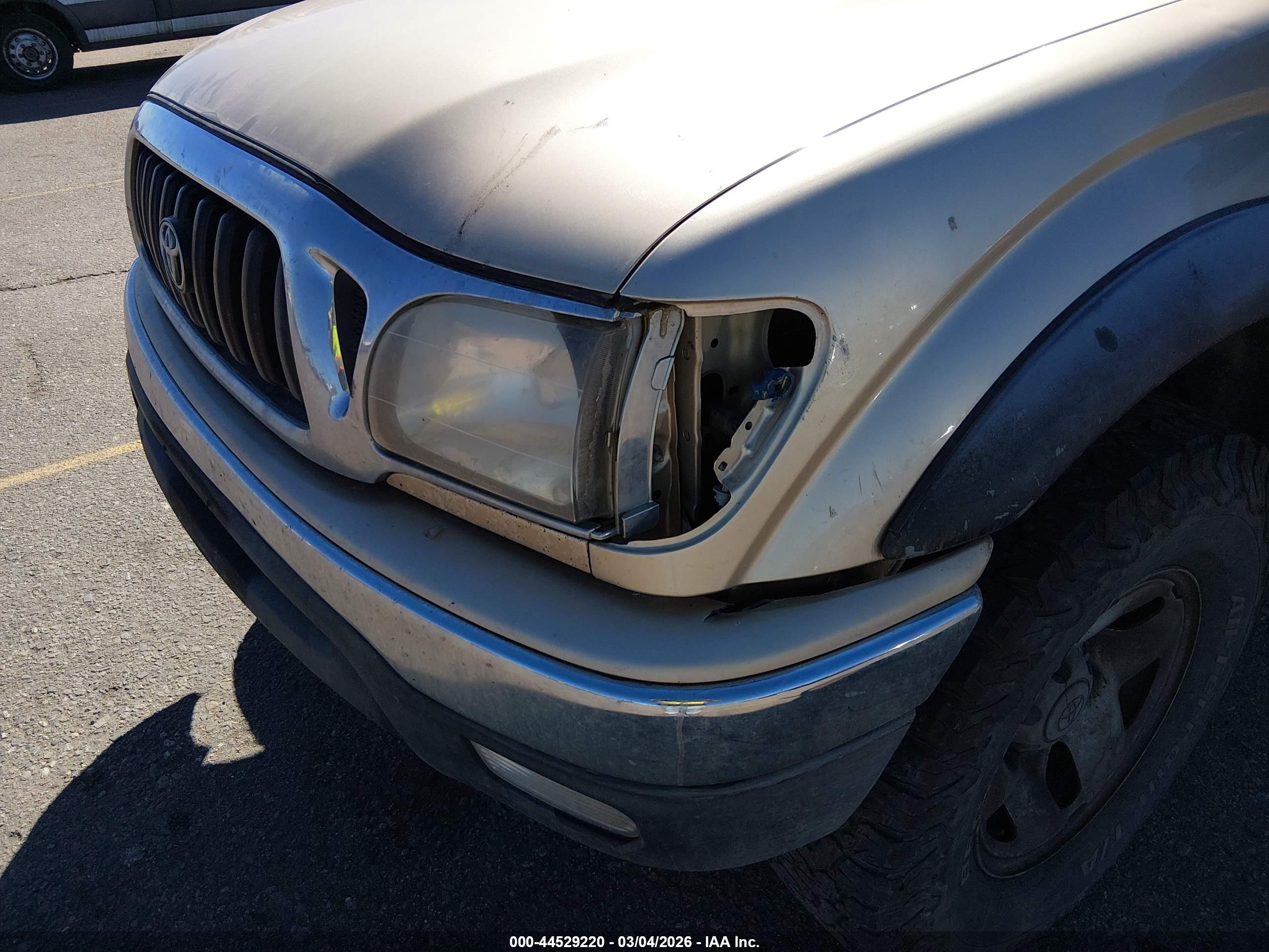 TOYOTA TACOMA image 6