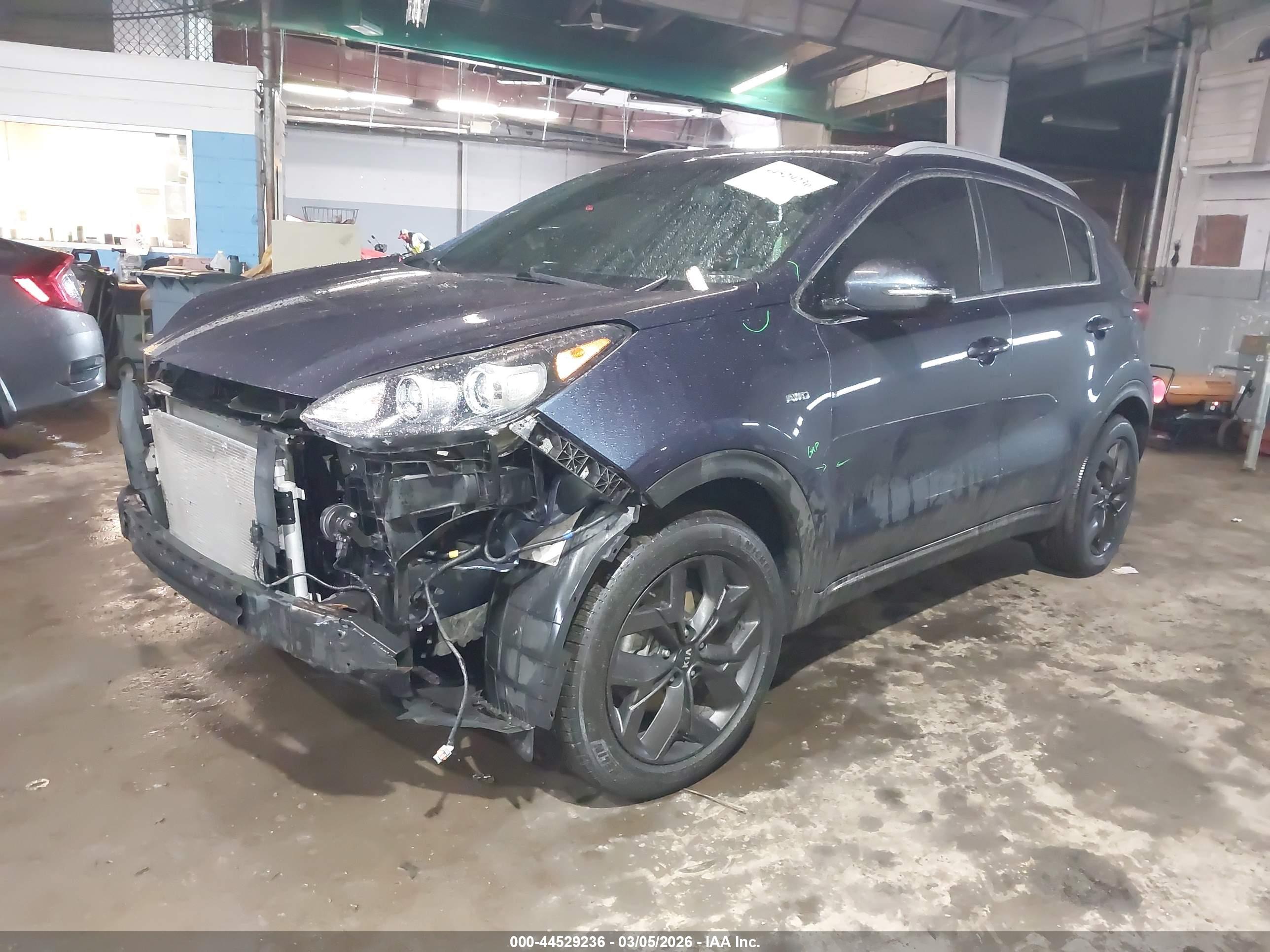 KIA SPORTAGE image 2