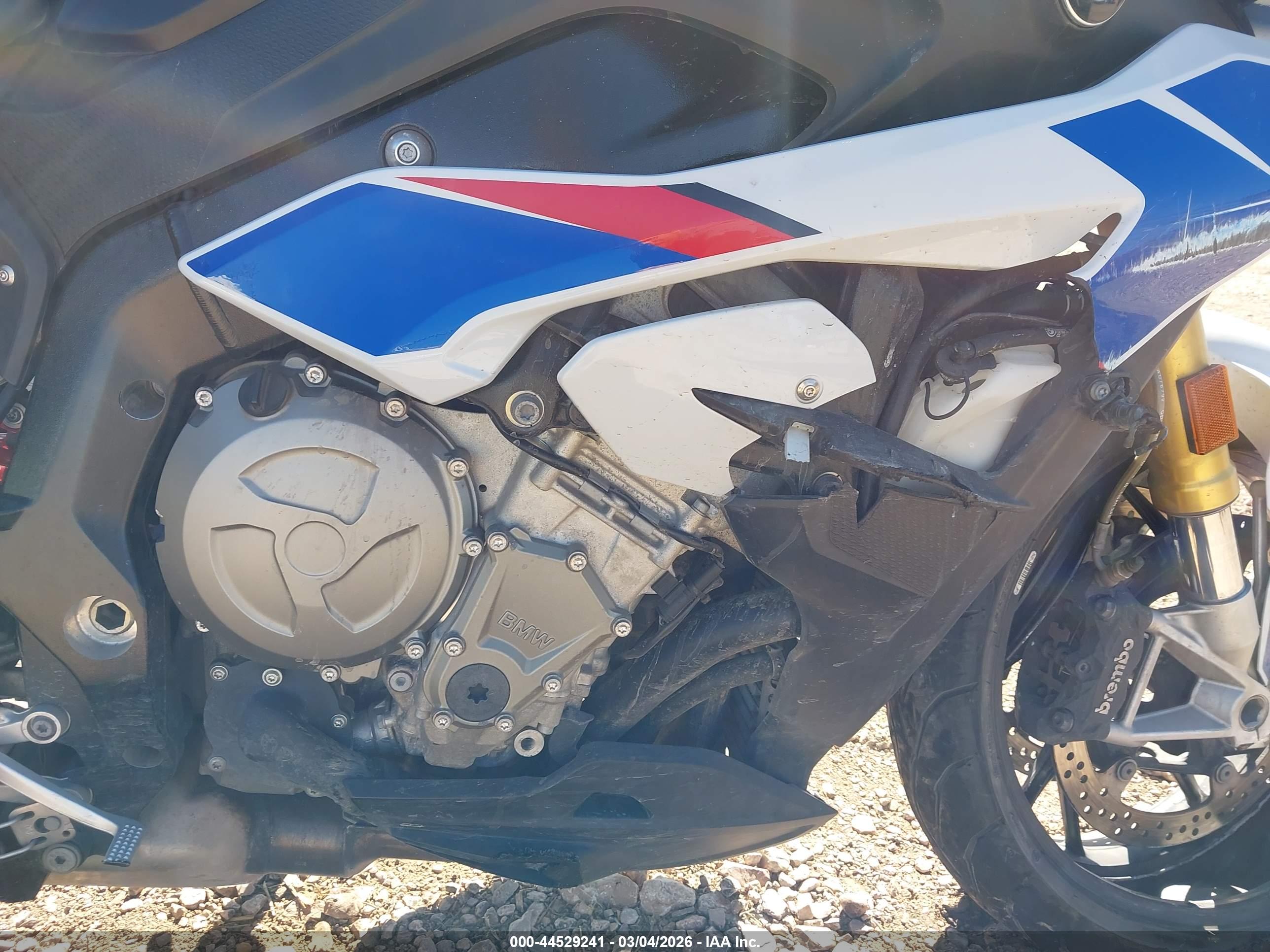 BMW S image 8