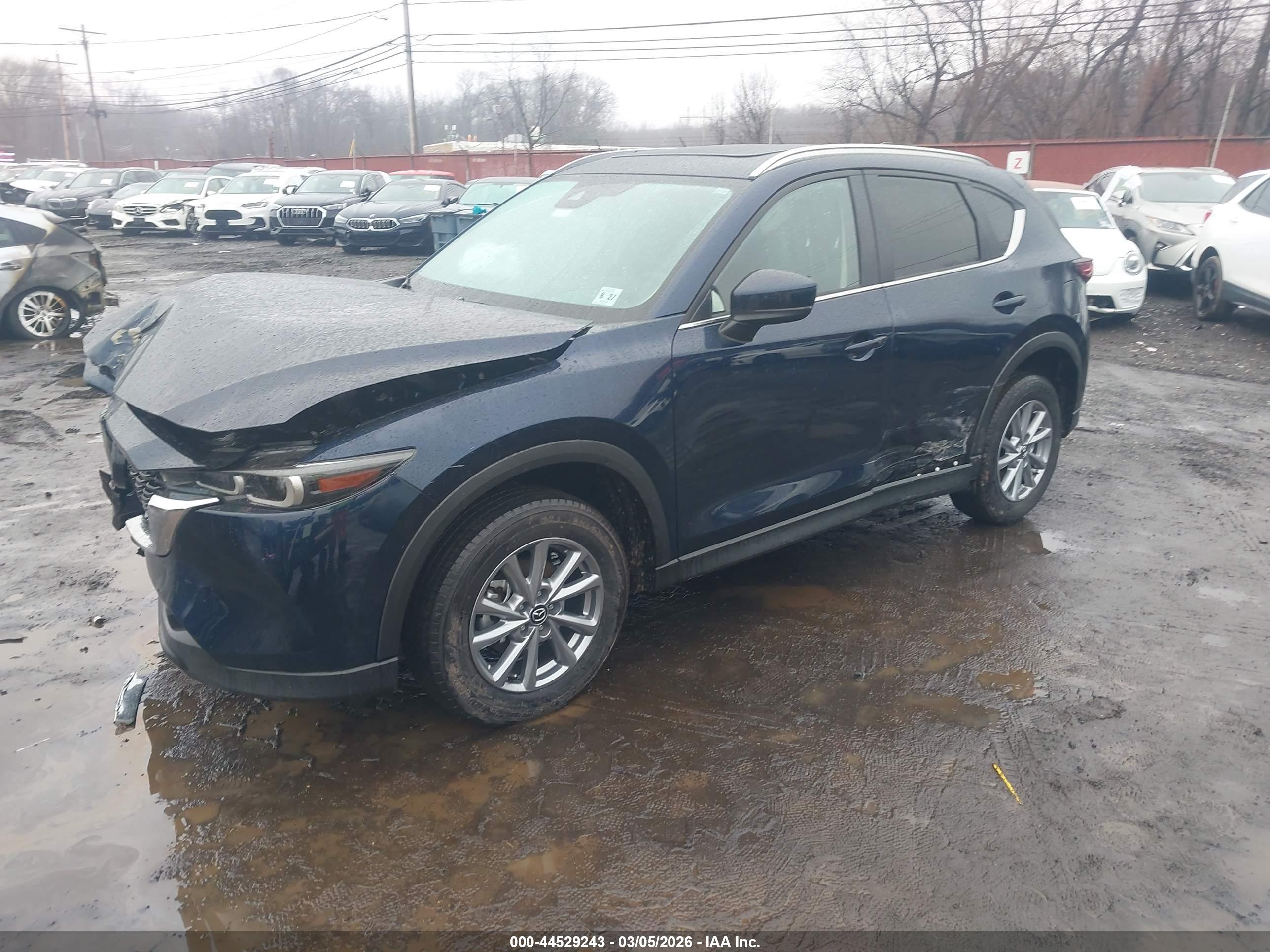 MAZDA CX-5 image 2