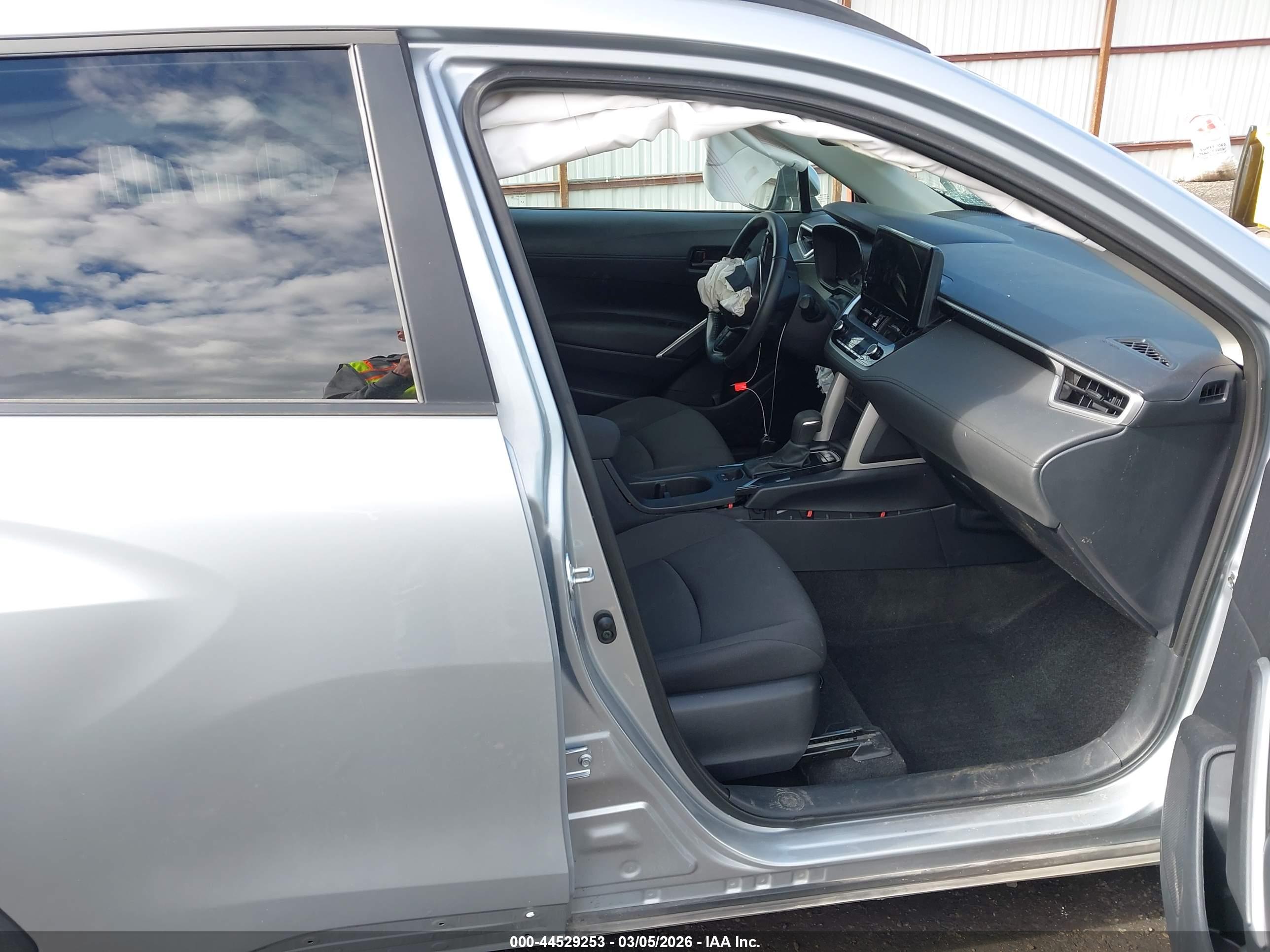 TOYOTA COROLLA image 5