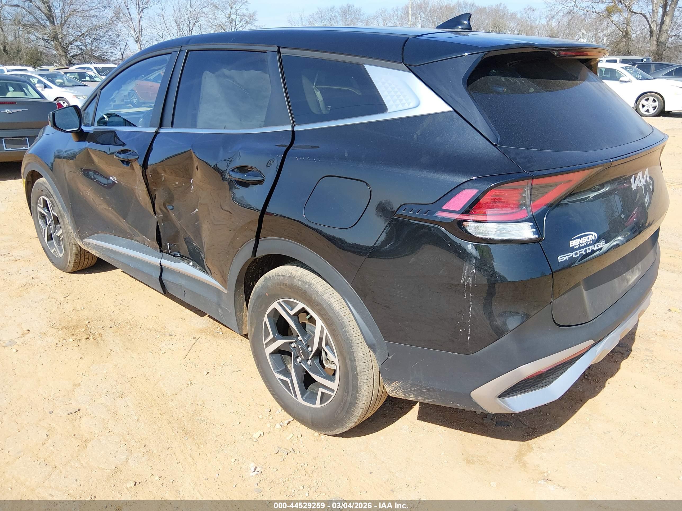 KIA SPORTAGE image 3