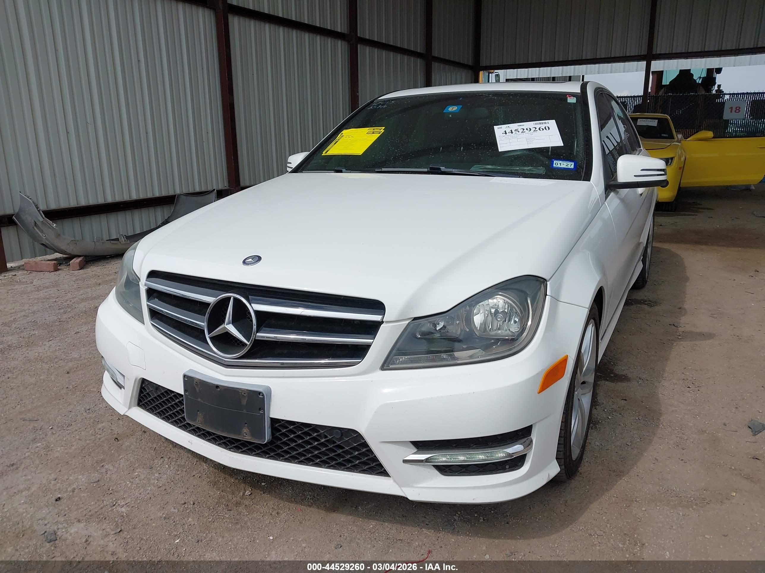 MERCEDES-BENZ C image 2