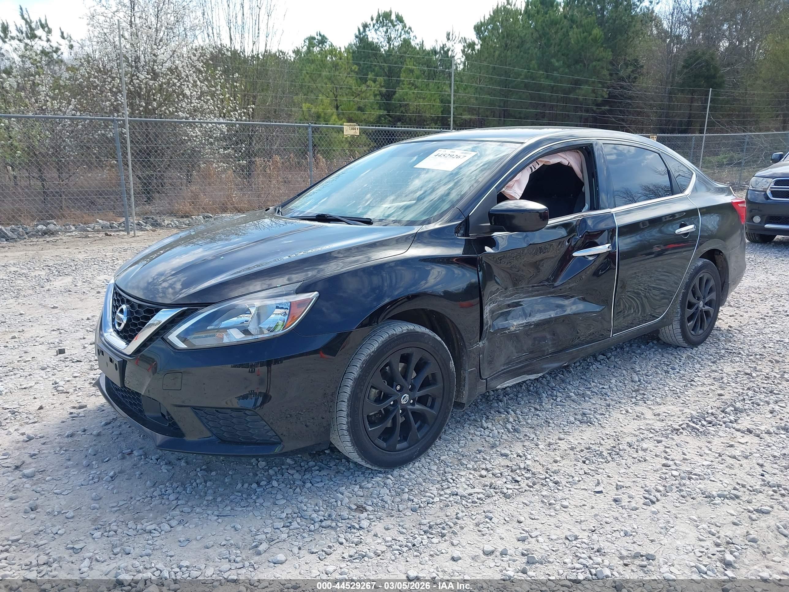 NISSAN SENTRA image 2