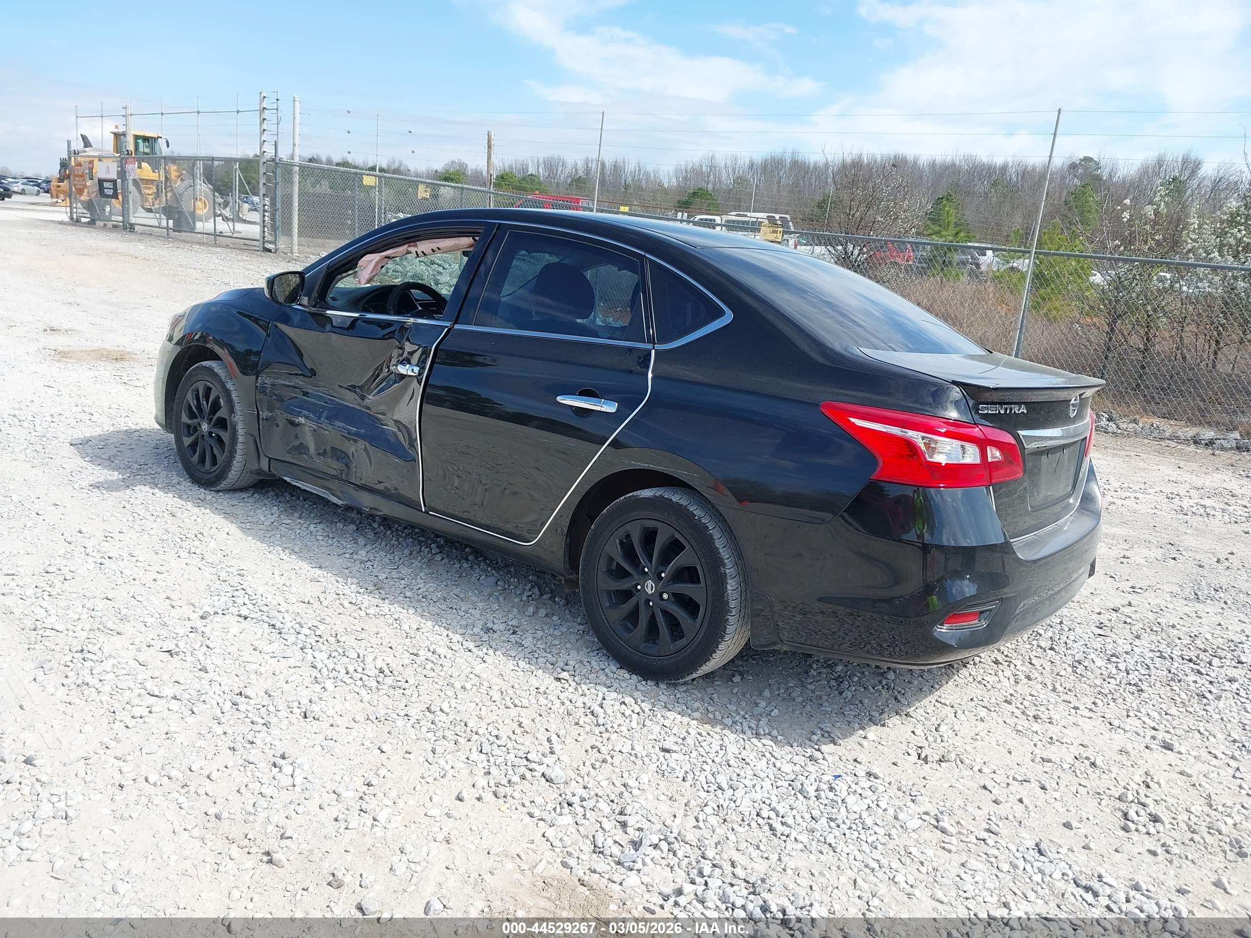 NISSAN SENTRA image 3