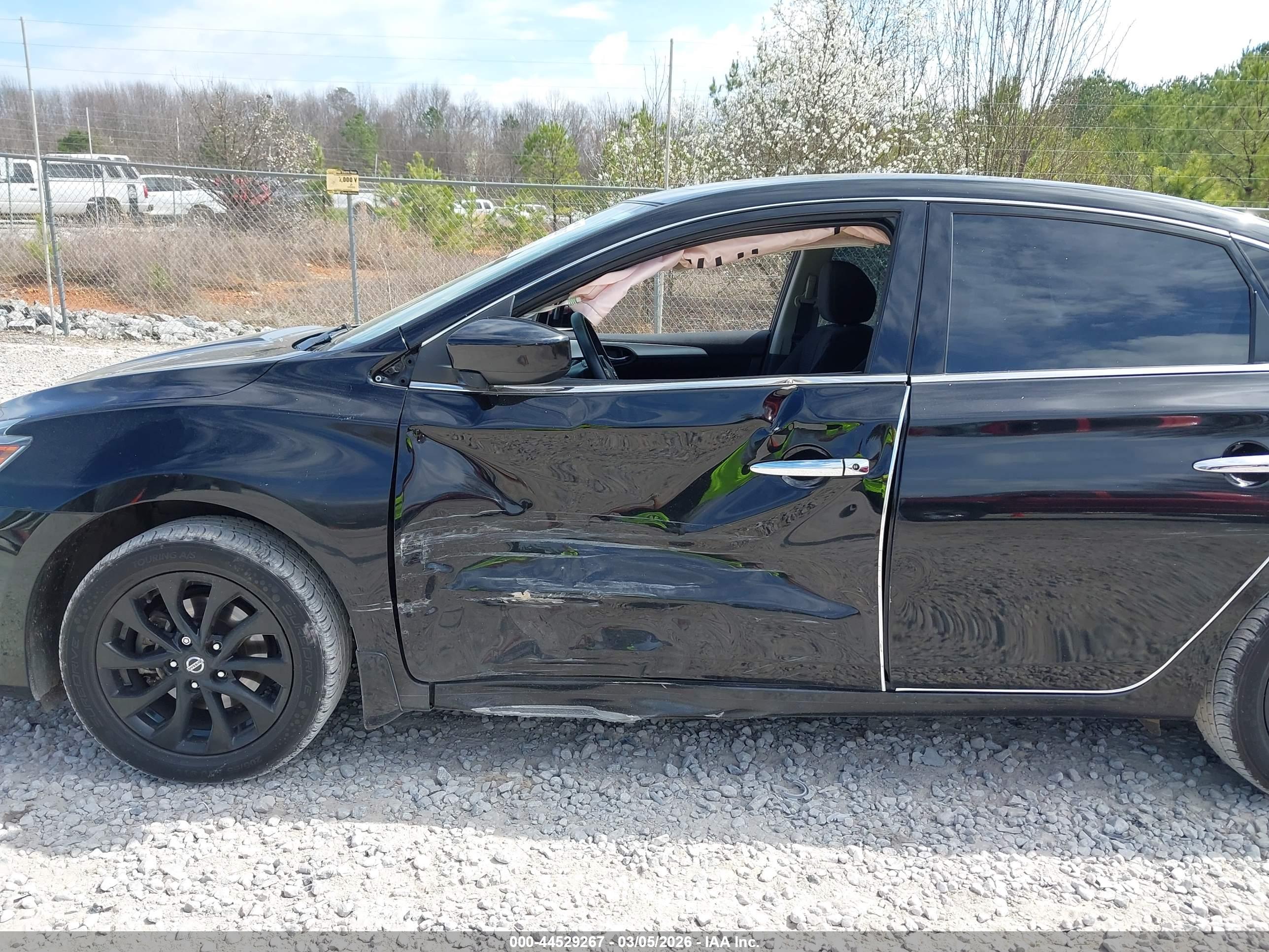 NISSAN SENTRA image 6