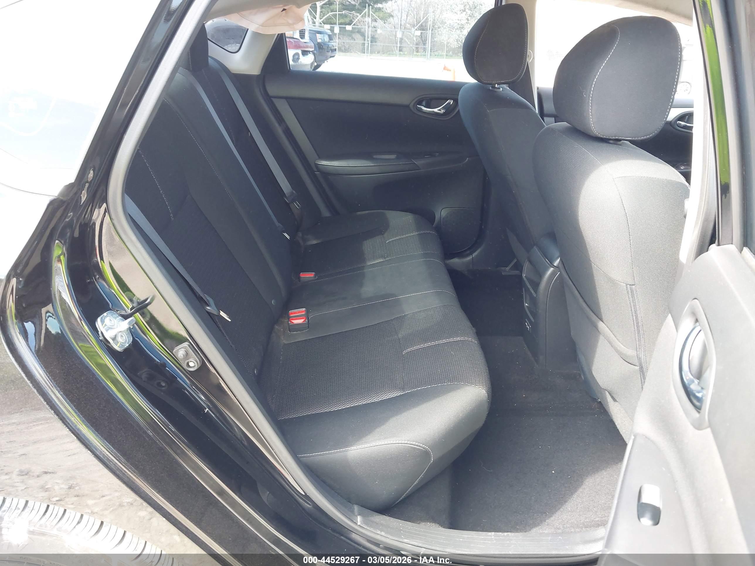 NISSAN SENTRA image 8