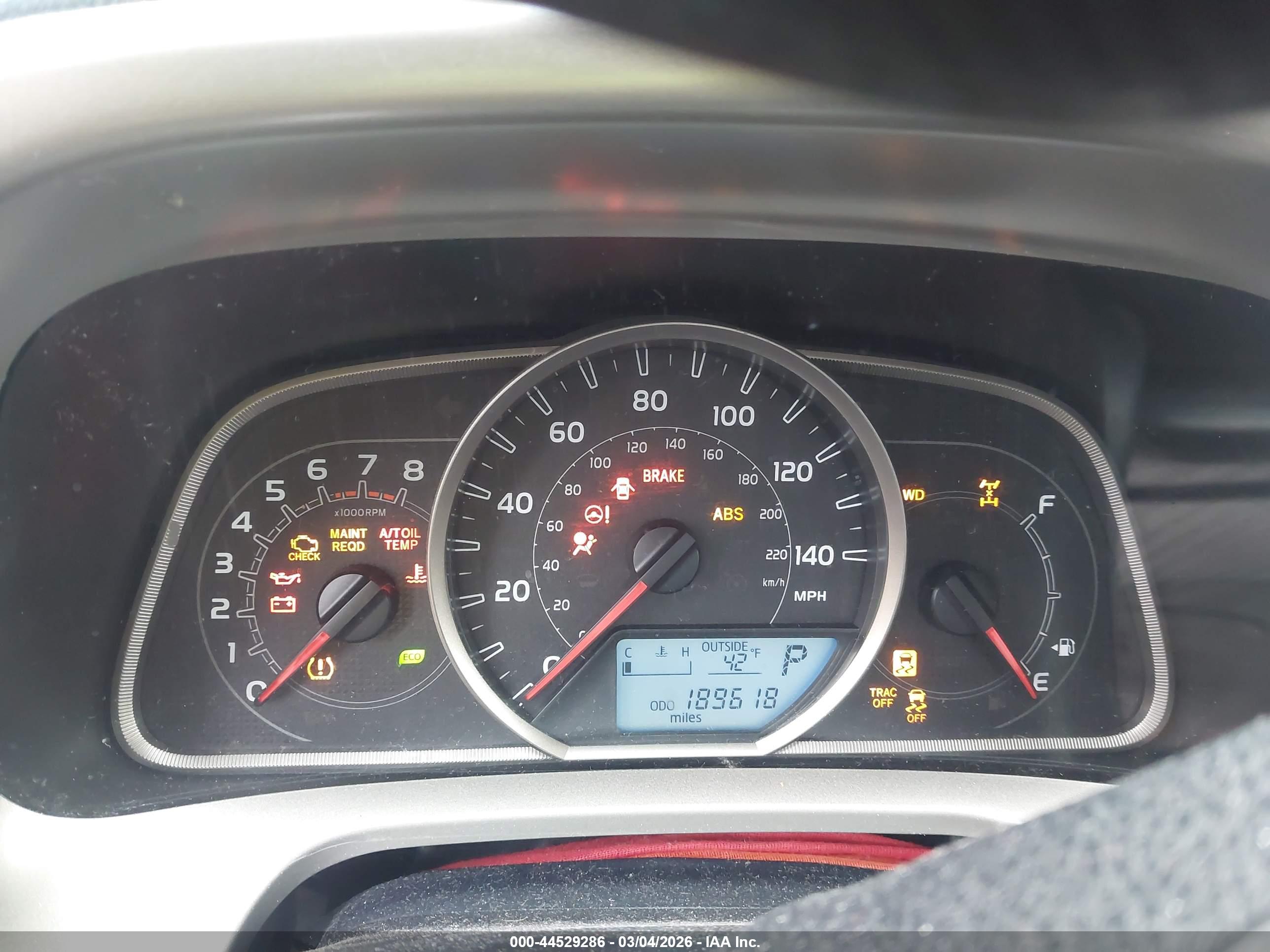 TOYOTA RAV4 image 7