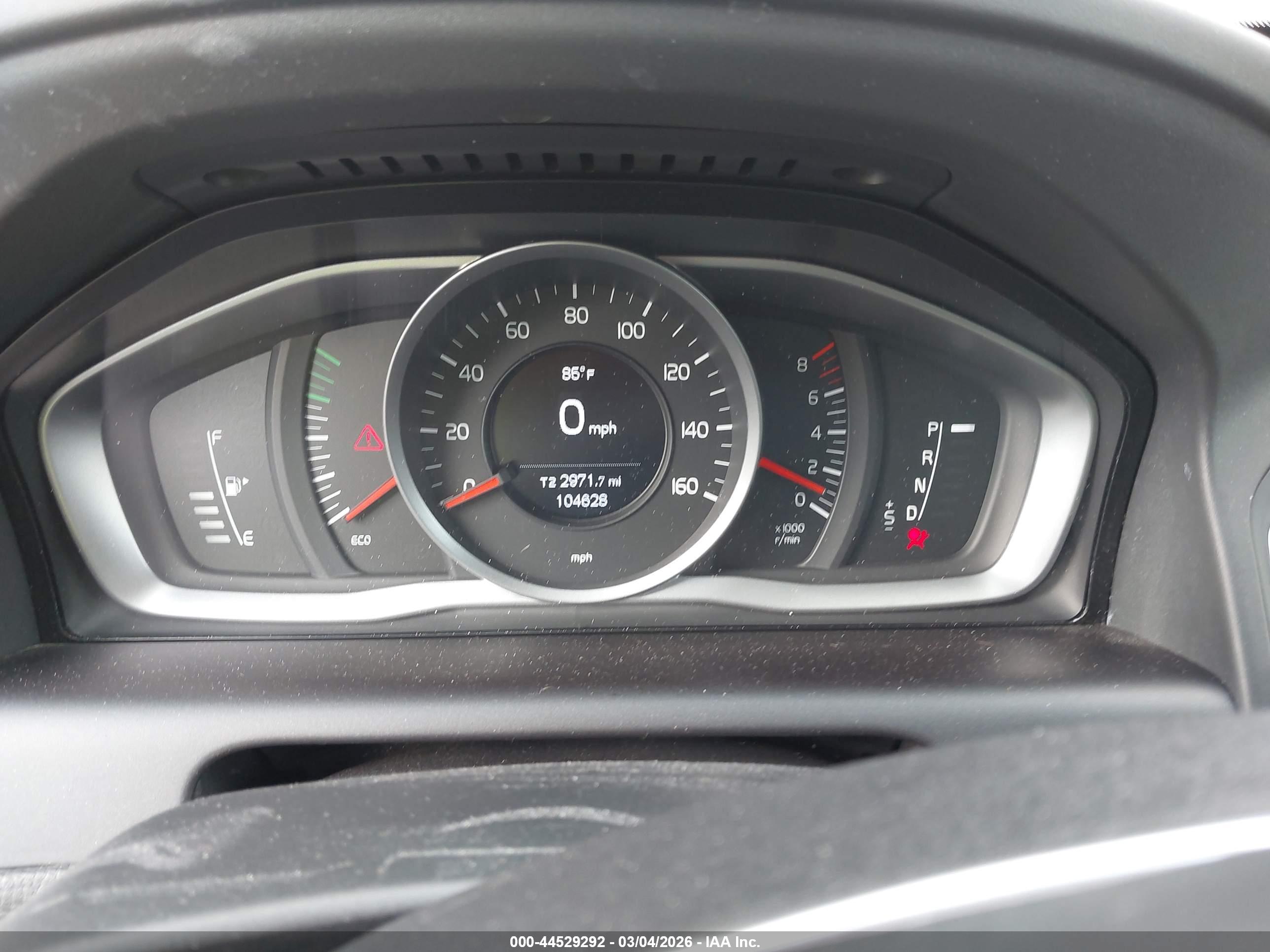 VOLVO XC60 image 7