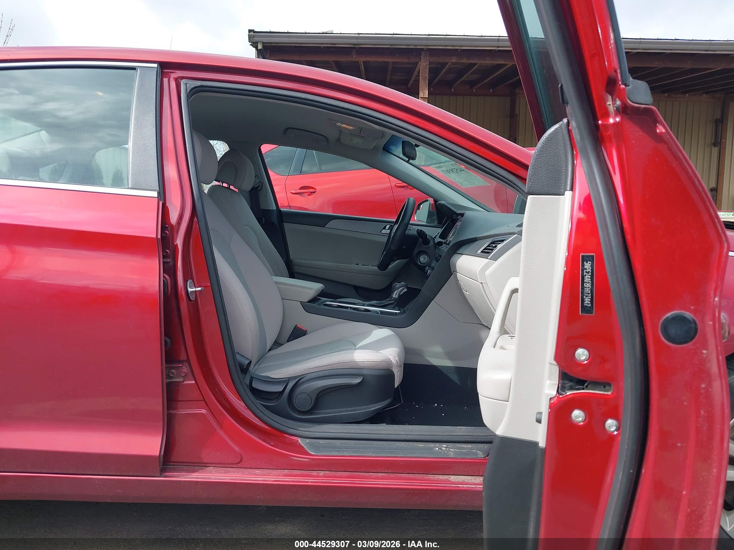 HYUNDAI SONATA image 5