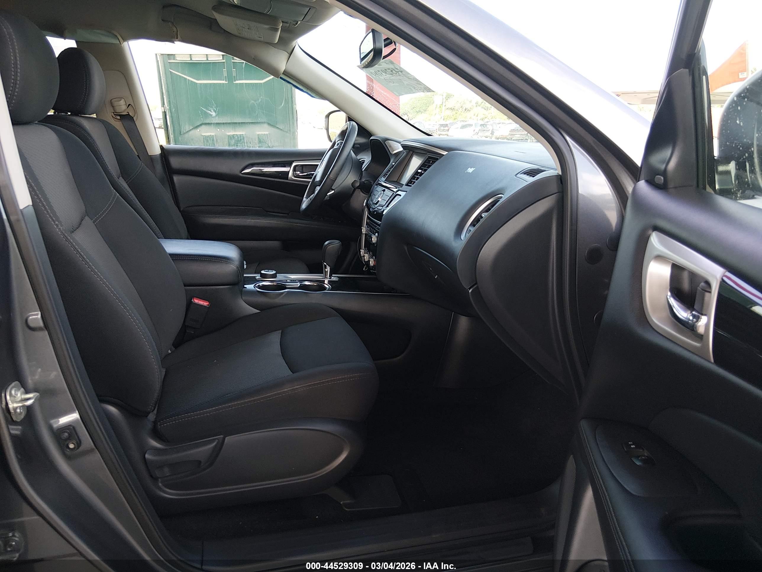 NISSAN PATHFINDER image 5