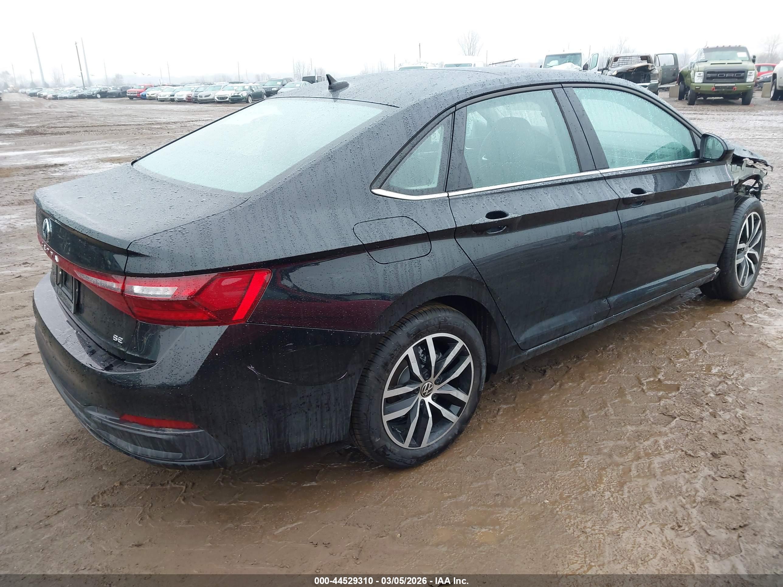 VOLKSWAGEN JETTA image 4