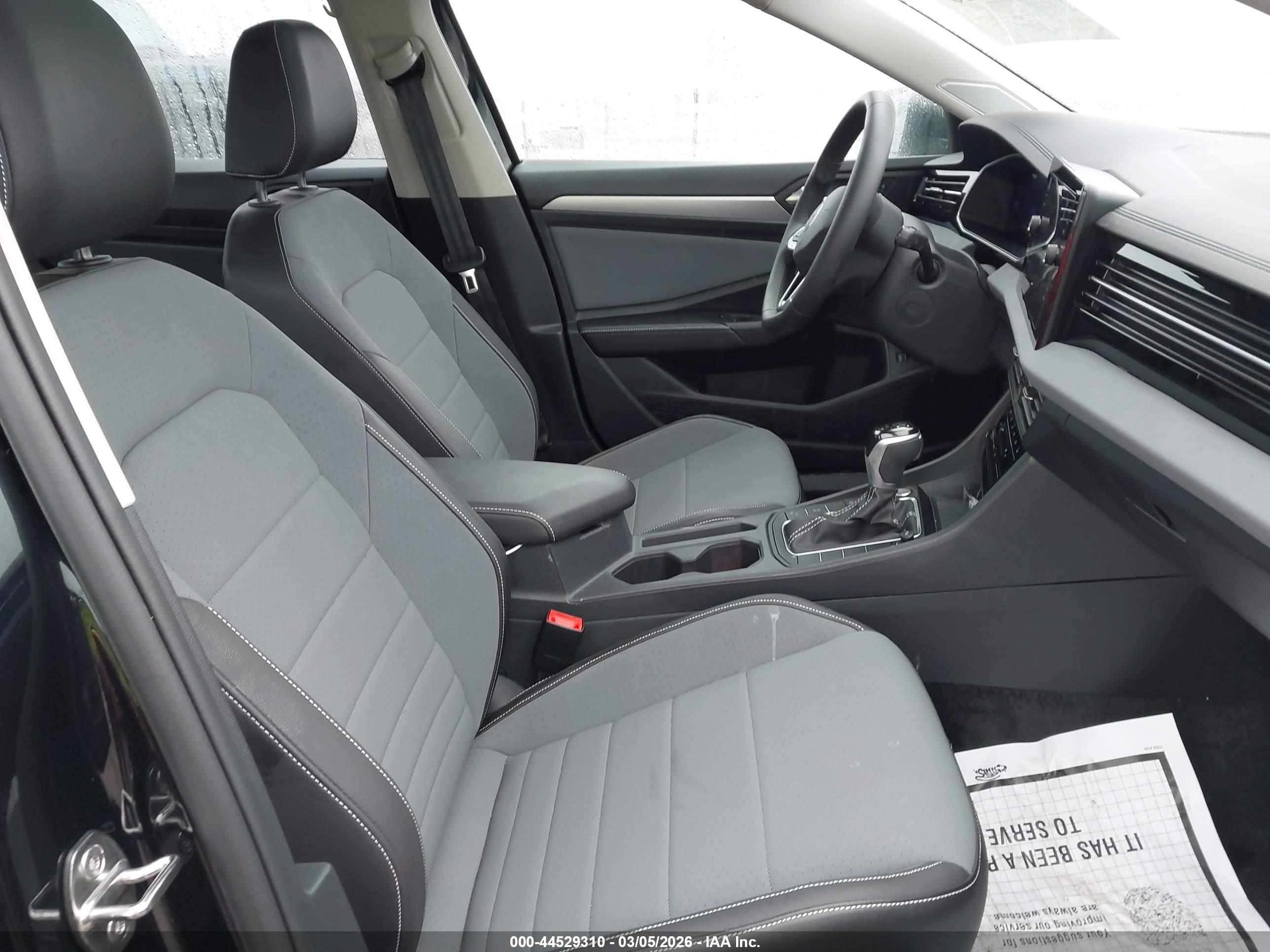 VOLKSWAGEN JETTA image 5