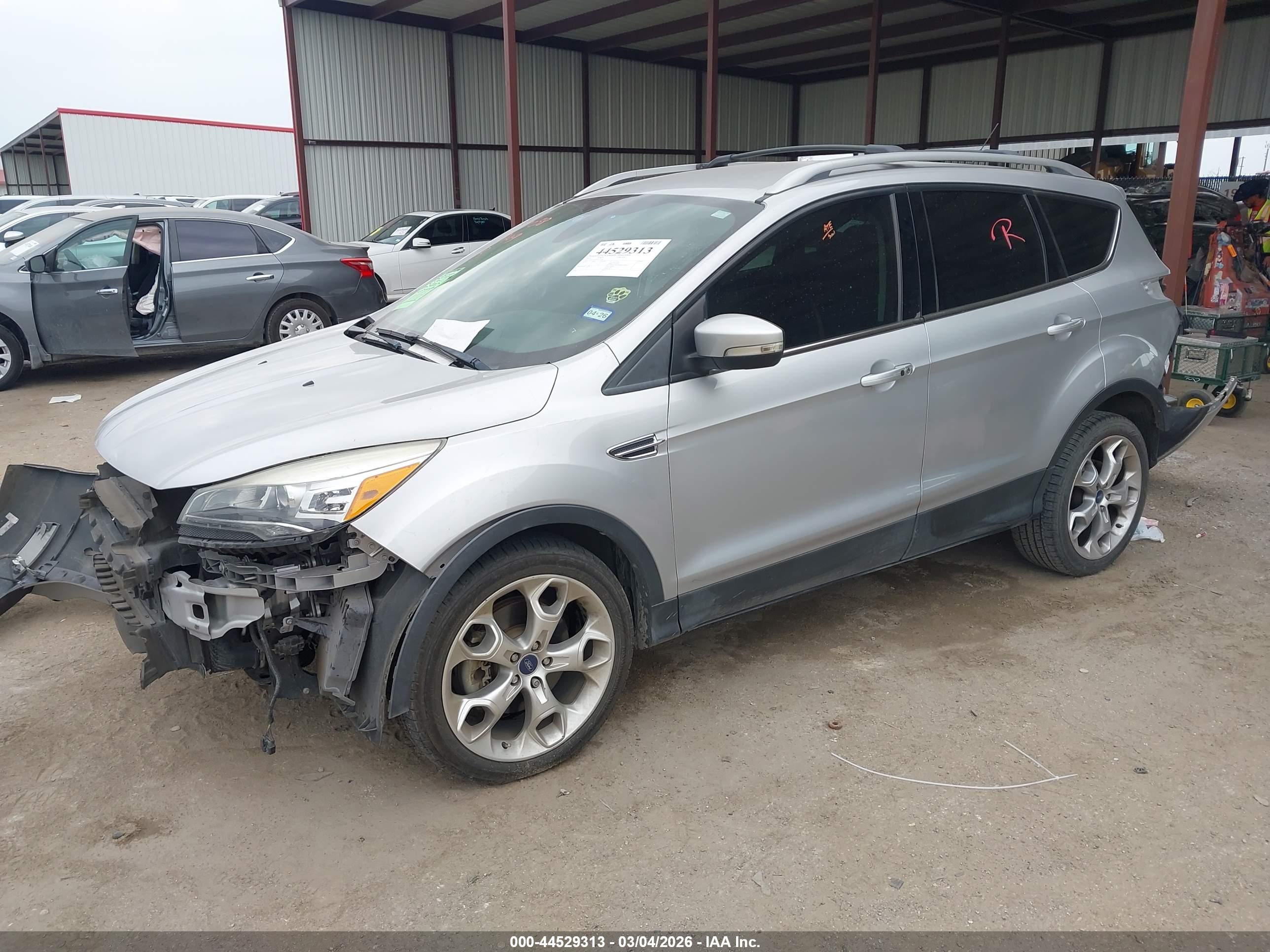 FORD ESCAPE image 2
