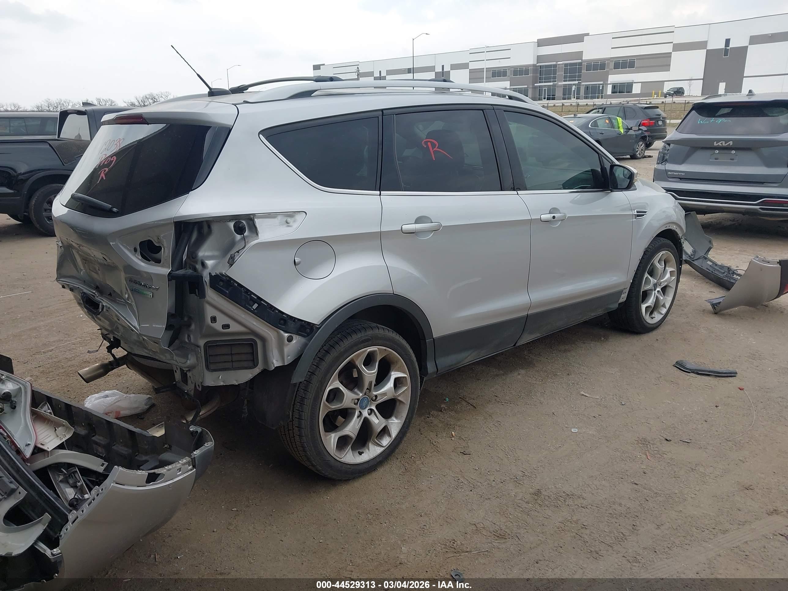 FORD ESCAPE image 4