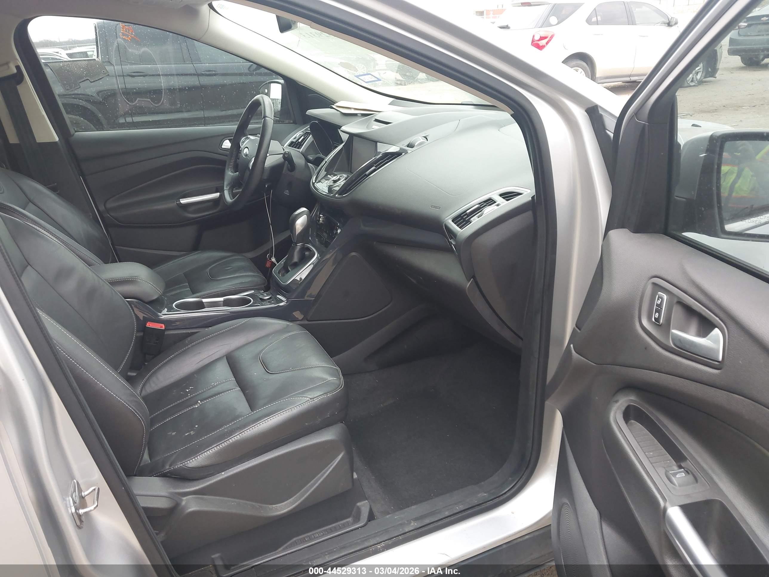 FORD ESCAPE image 5