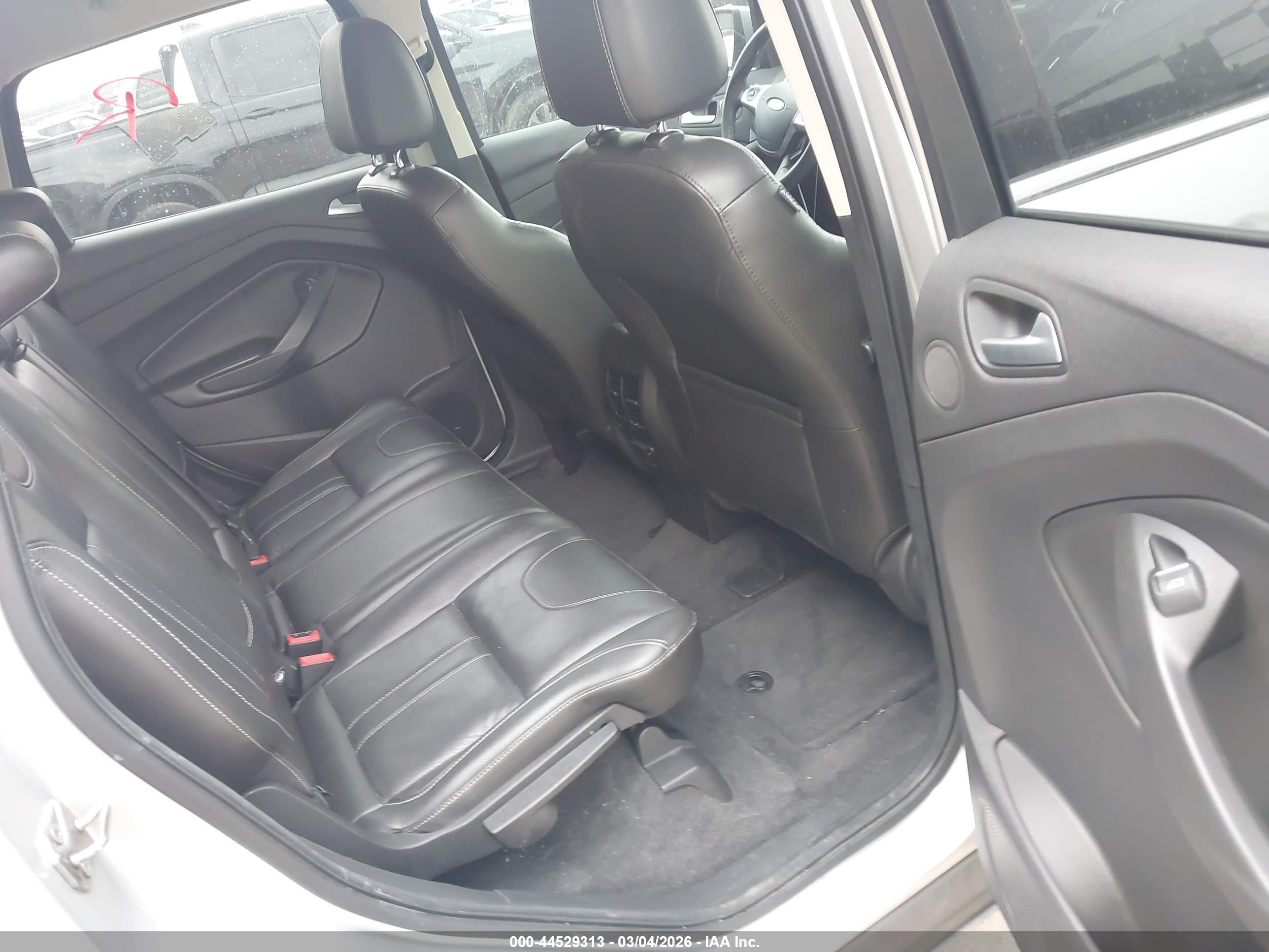 FORD ESCAPE image 8