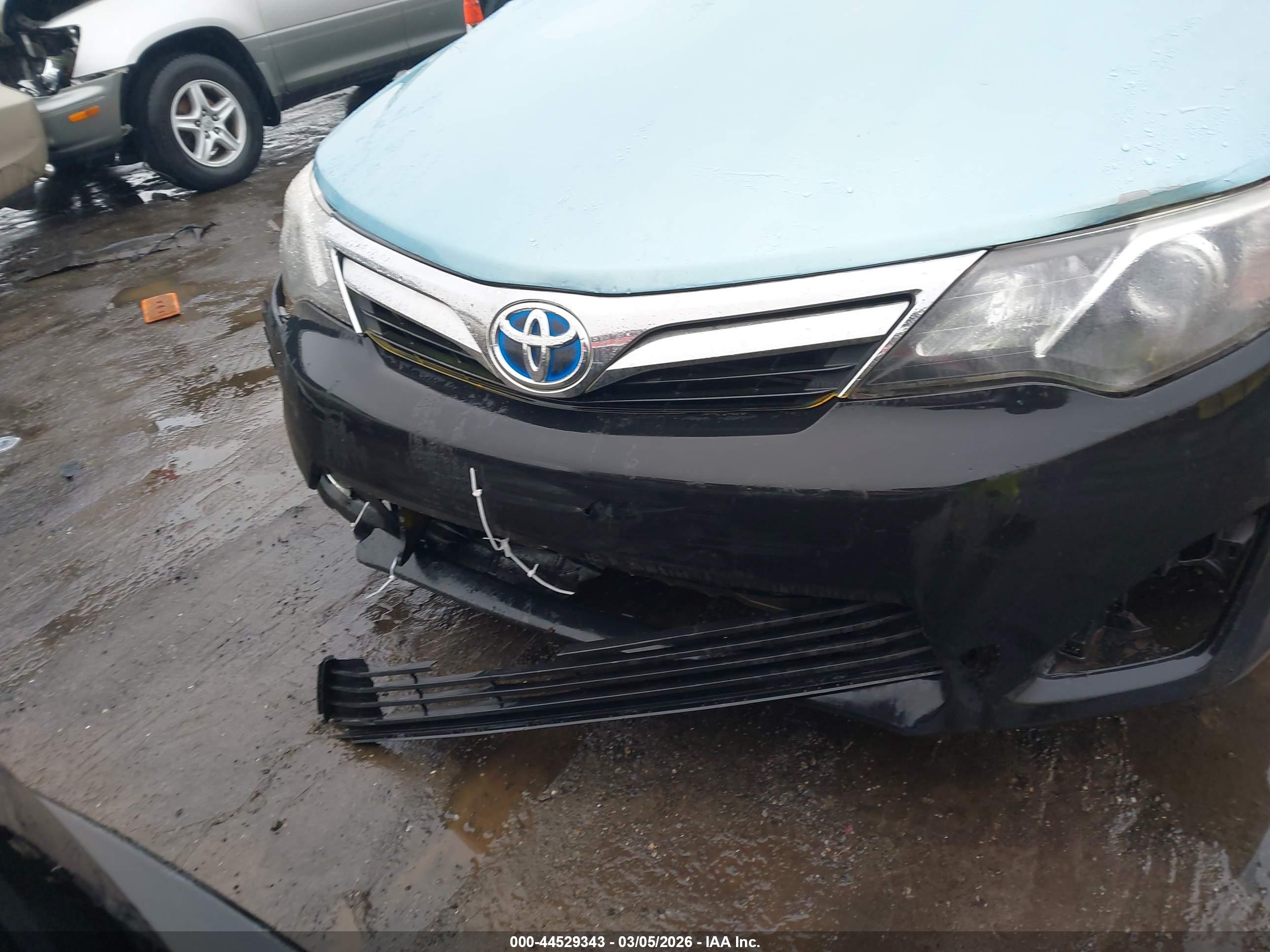 TOYOTA CAMRY image 6