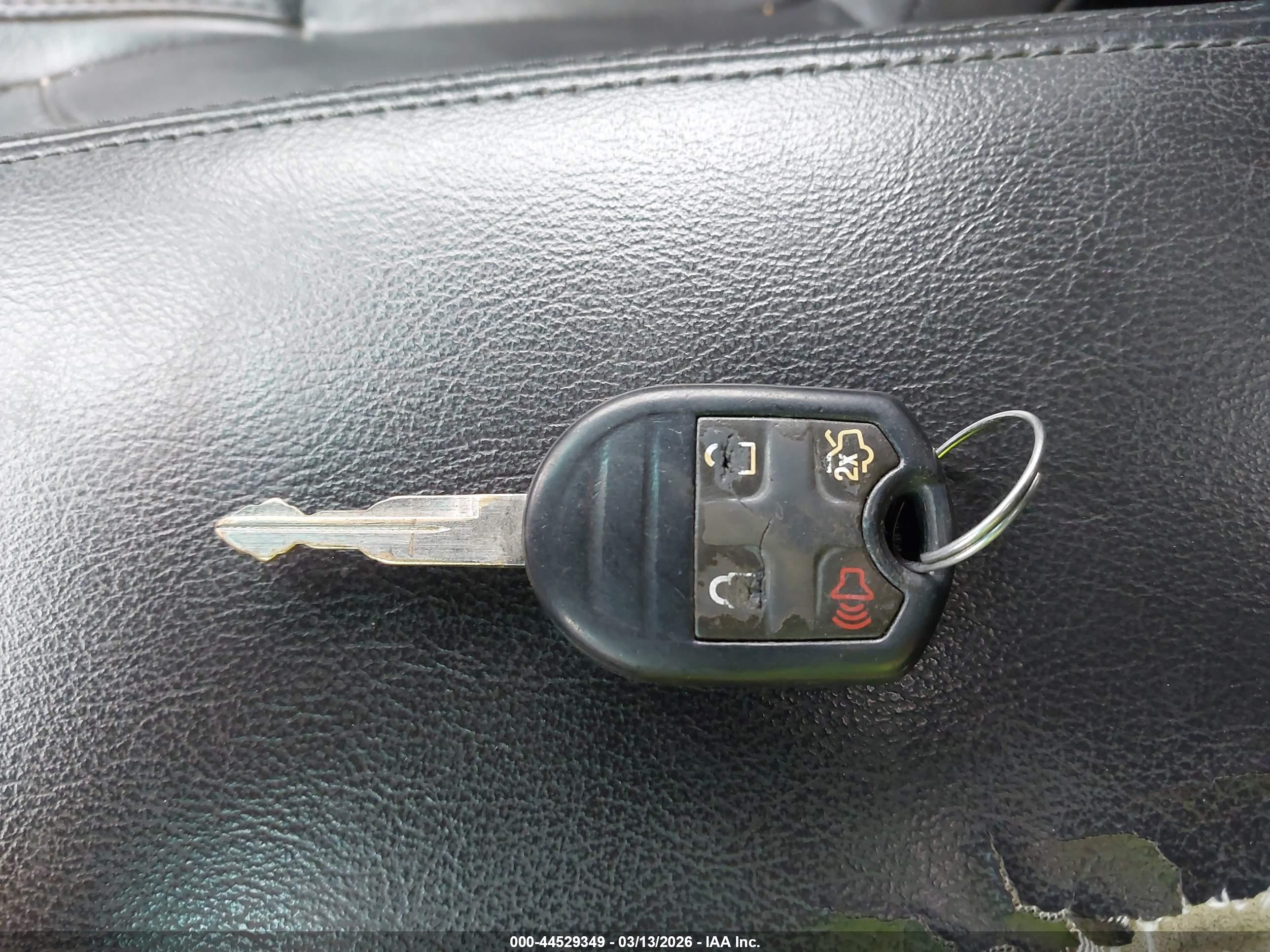 FORD EXPLORER image 11