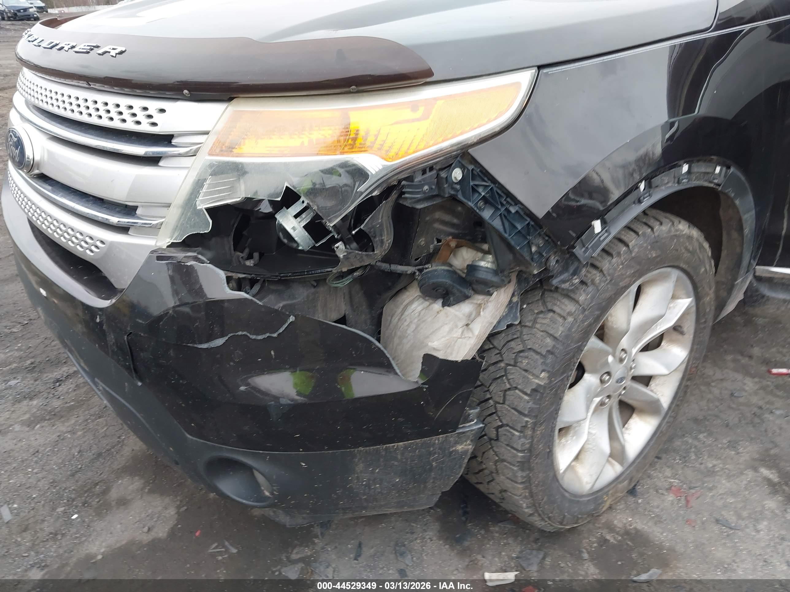 FORD EXPLORER image 6