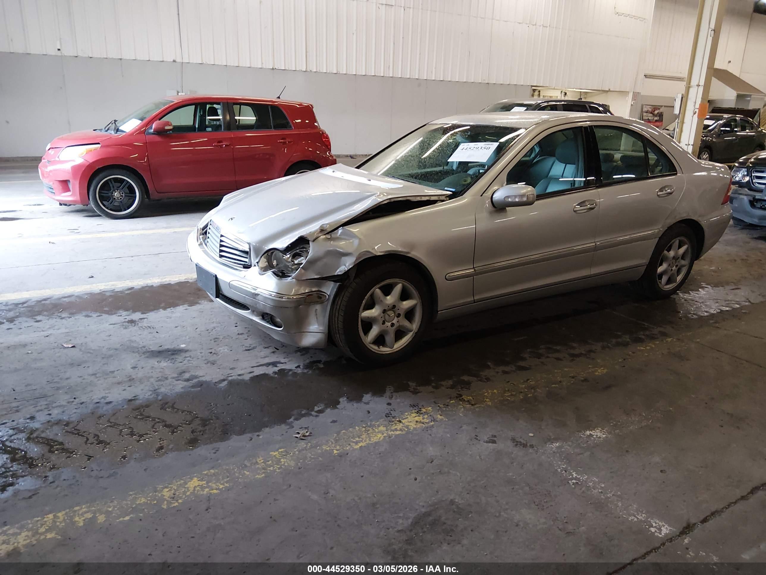 MERCEDES-BENZ C image 2