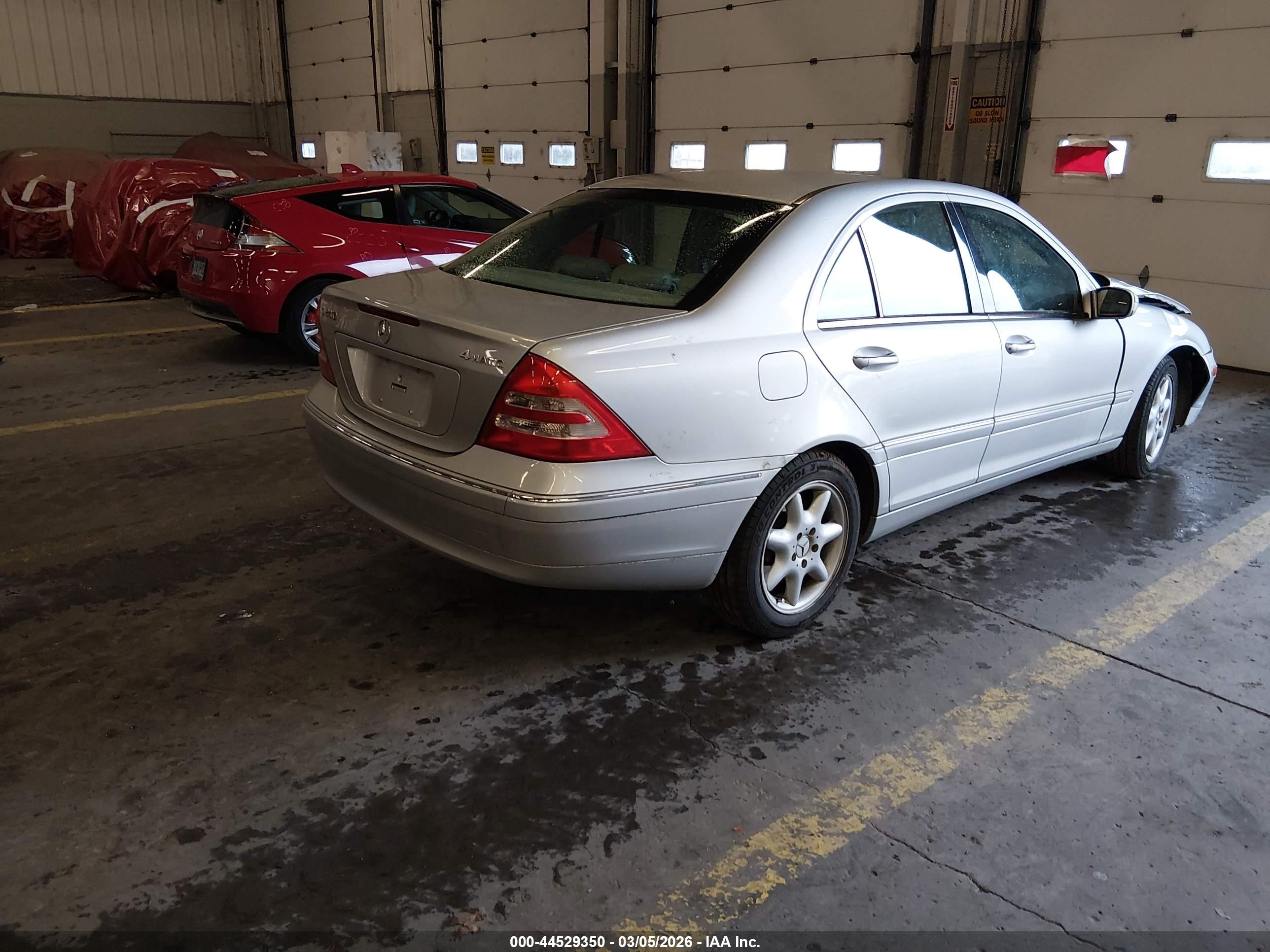 MERCEDES-BENZ C image 4