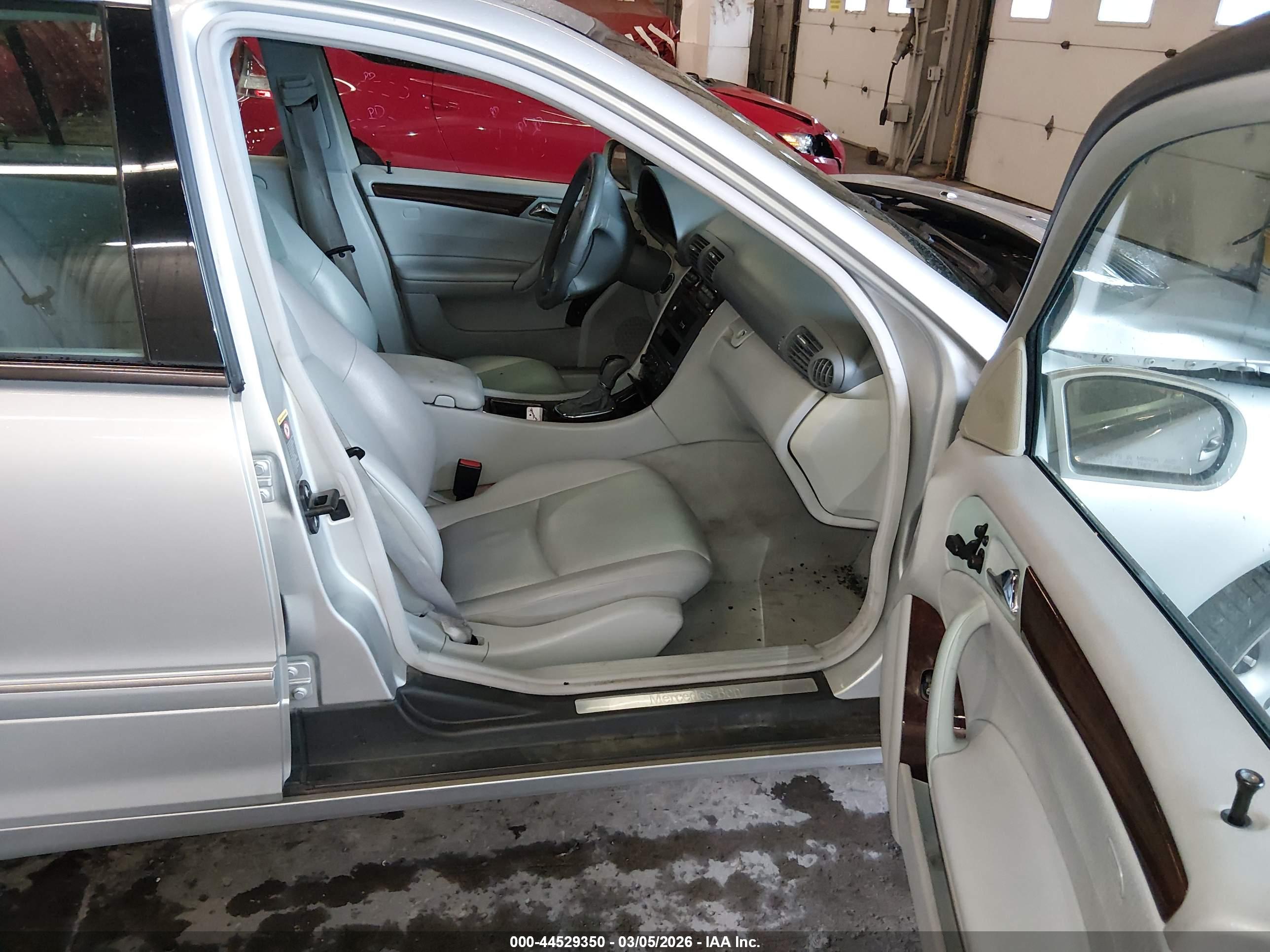 MERCEDES-BENZ C image 5
