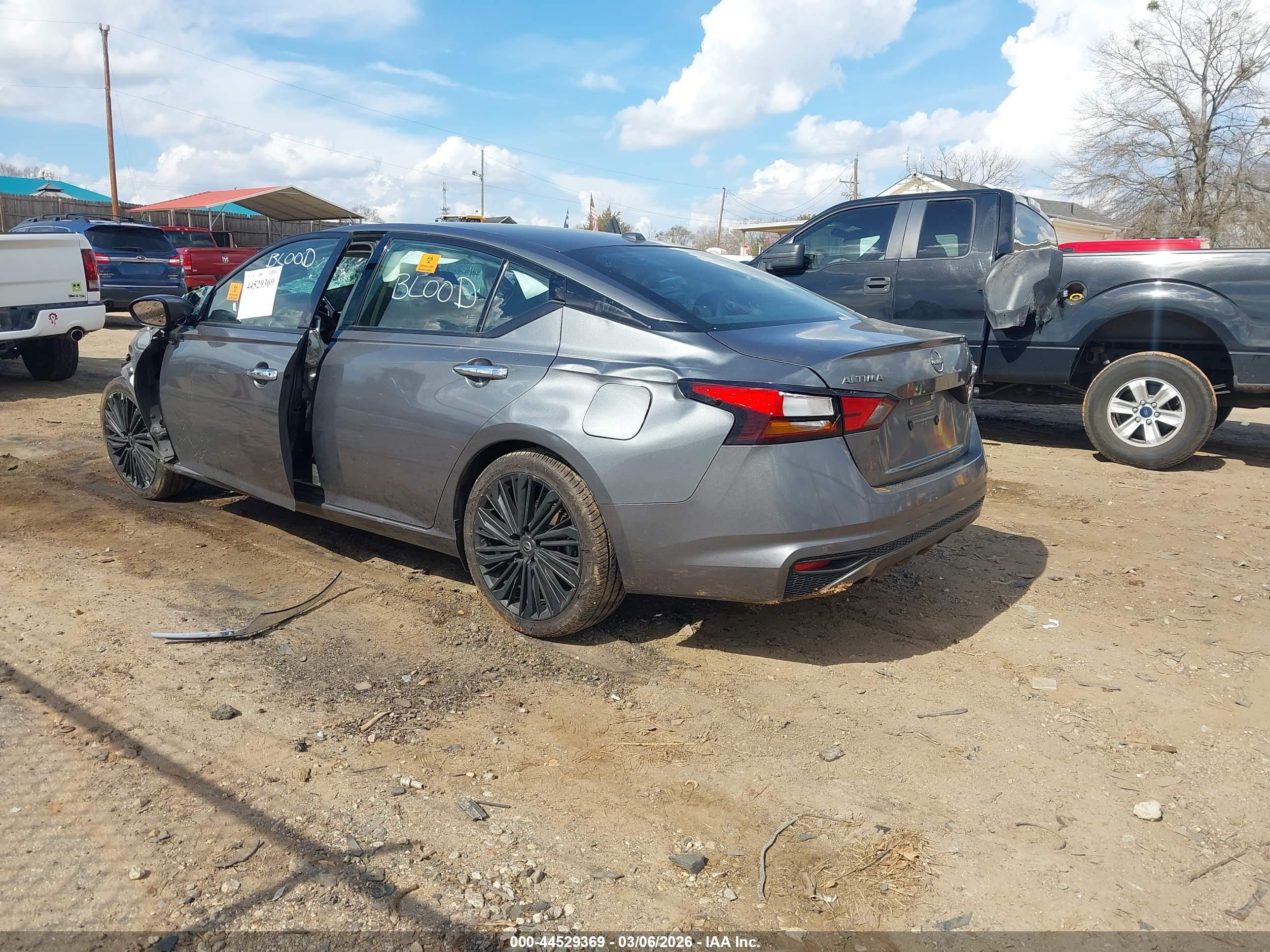 NISSAN ALTIMA image 3