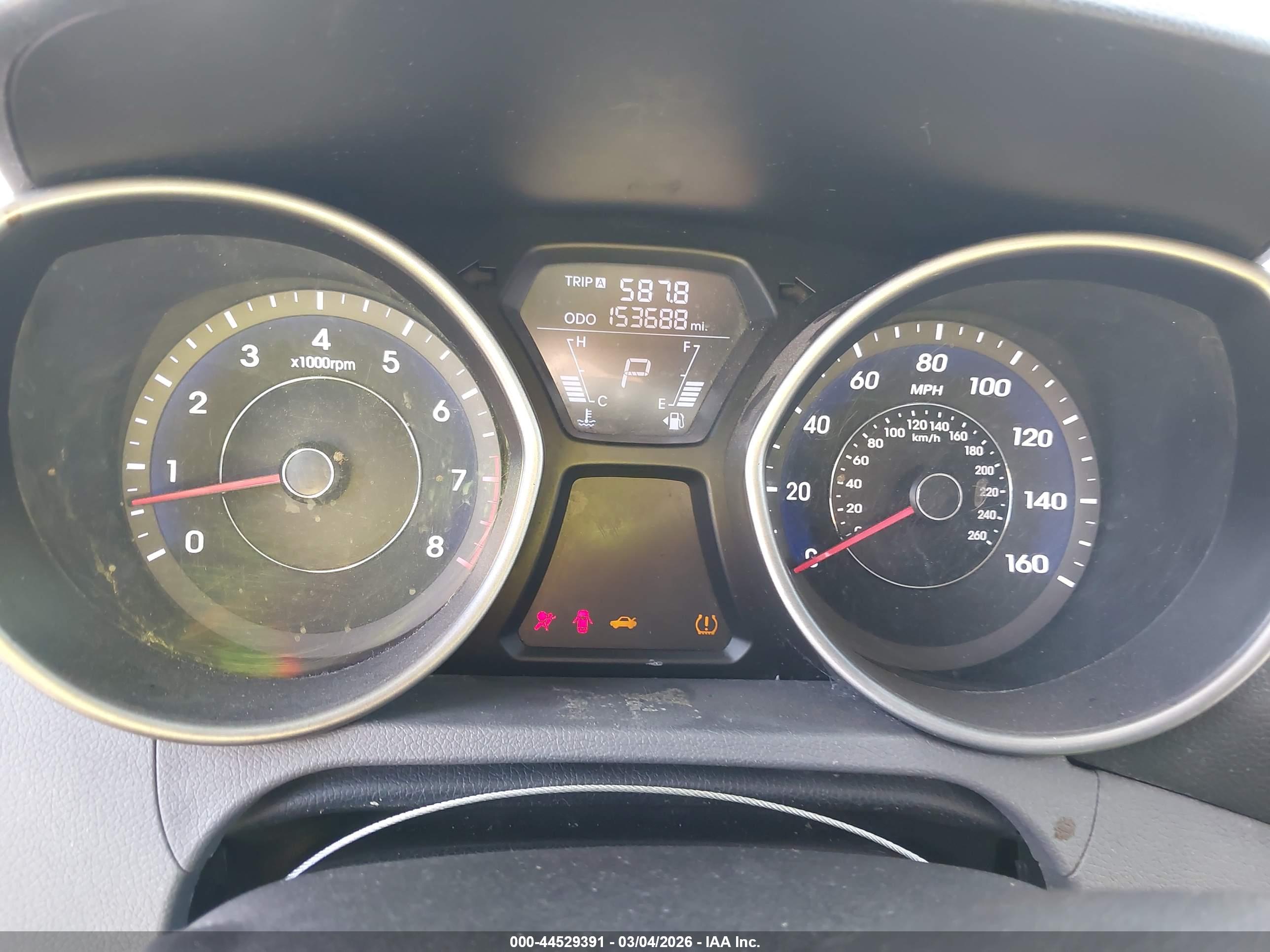 HYUNDAI ELANTRA image 7