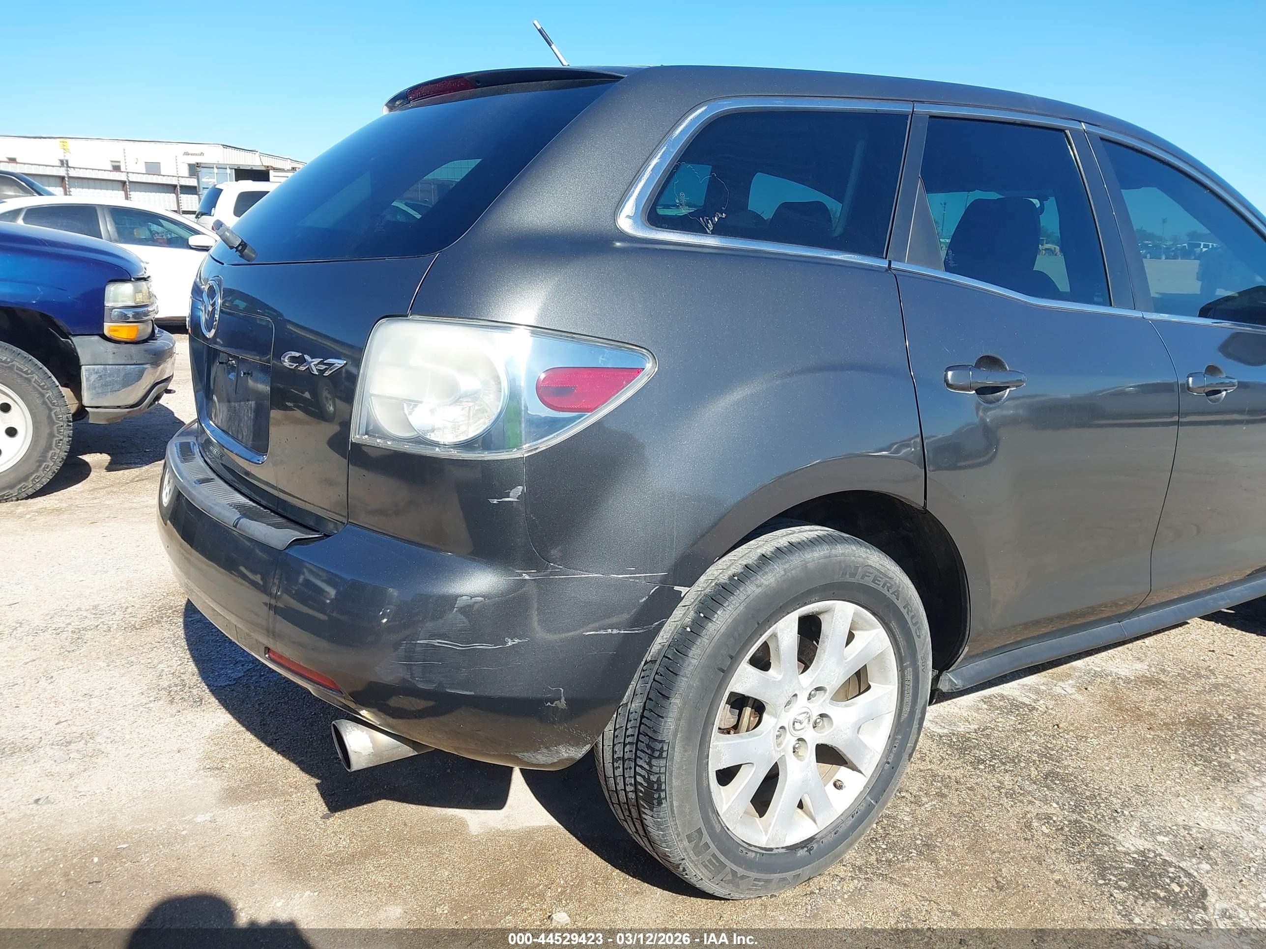 MAZDA CX-7 image 6