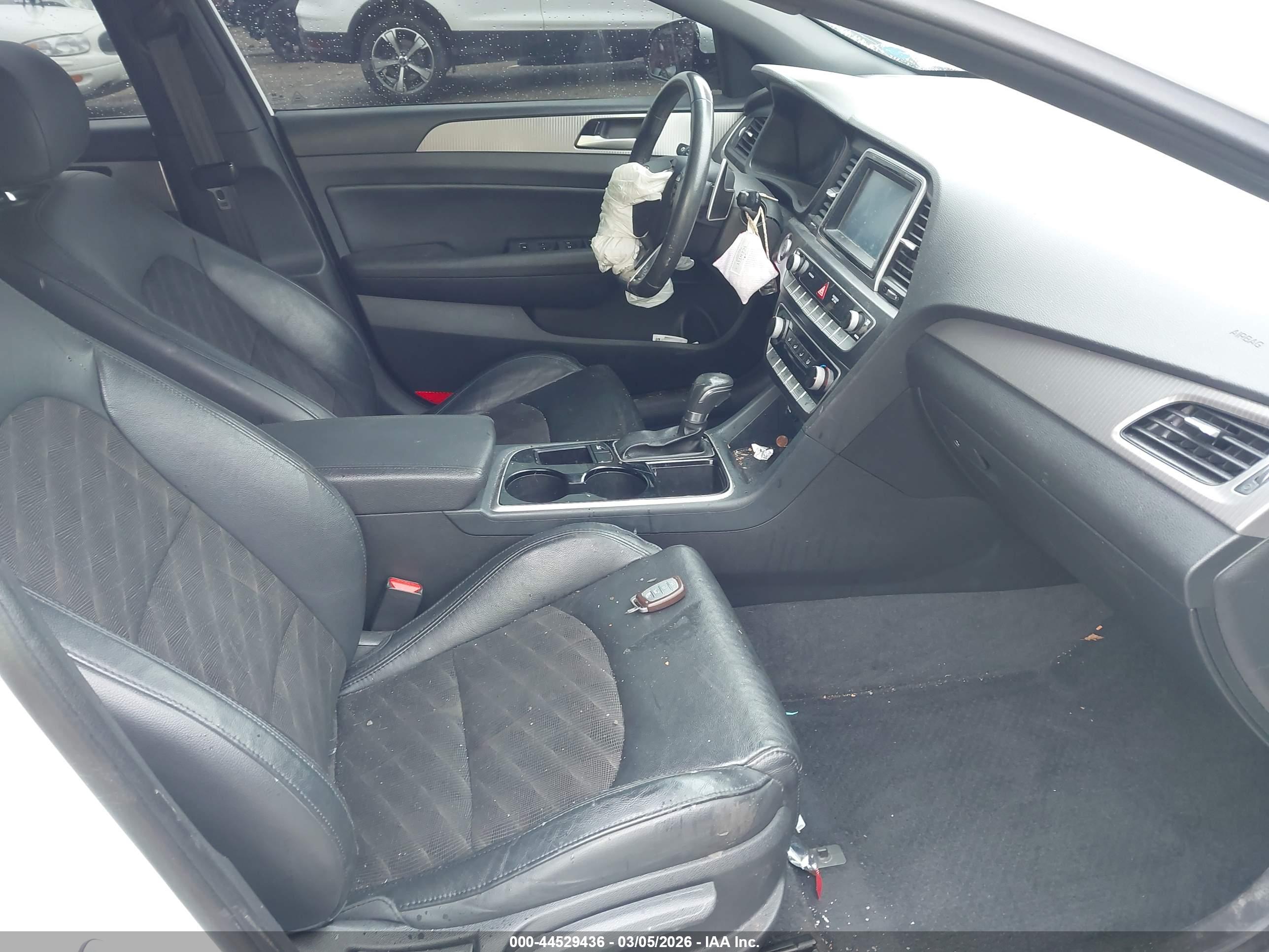 HYUNDAI SONATA image 5