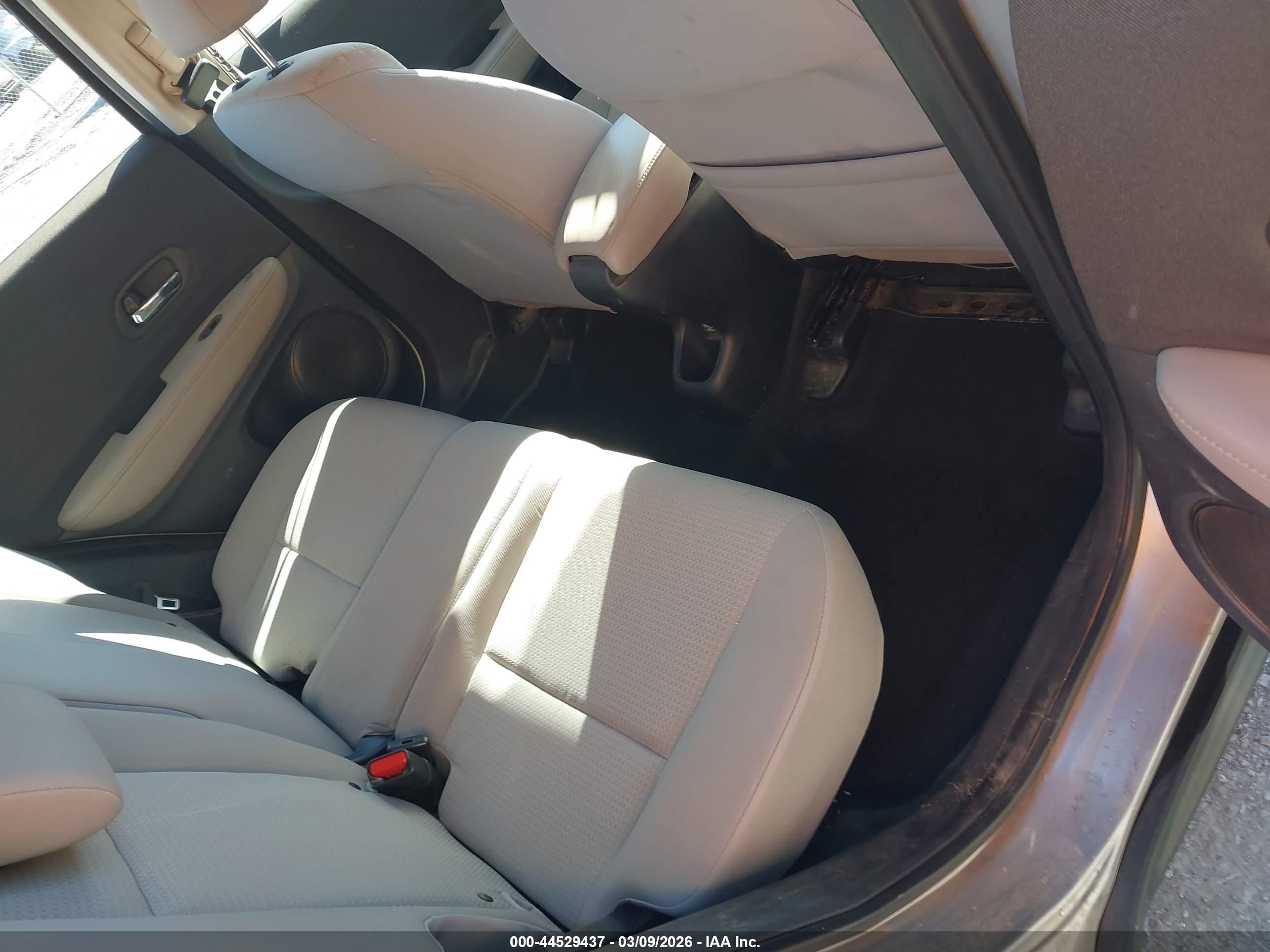 HONDA HR-V image 8