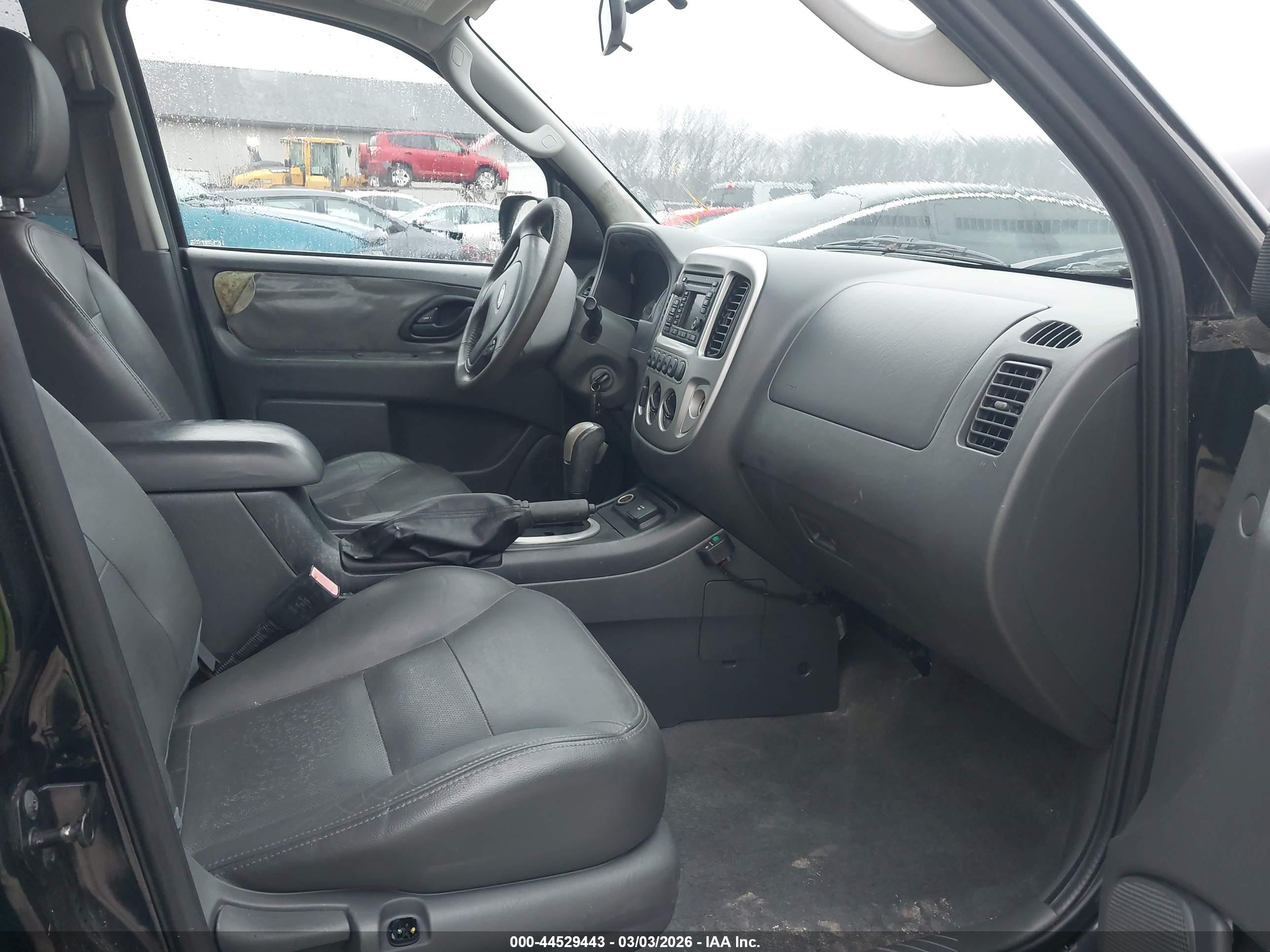 FORD ESCAPE image 5
