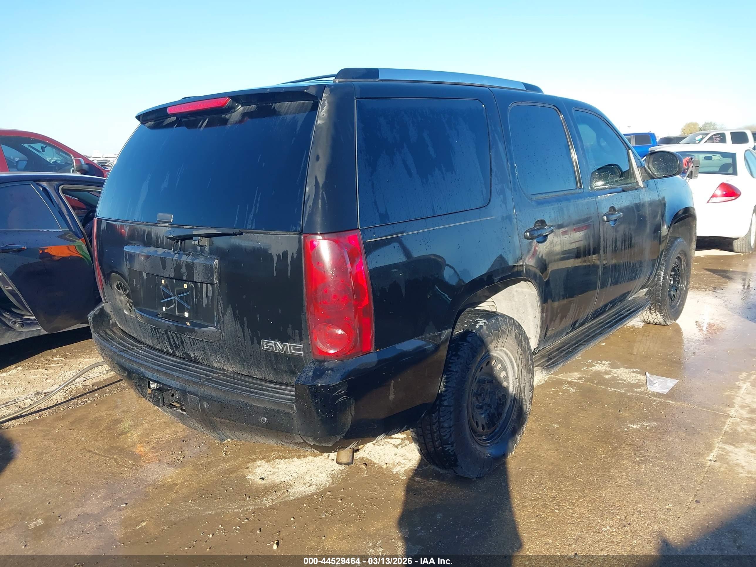 GMC YUKON image 4