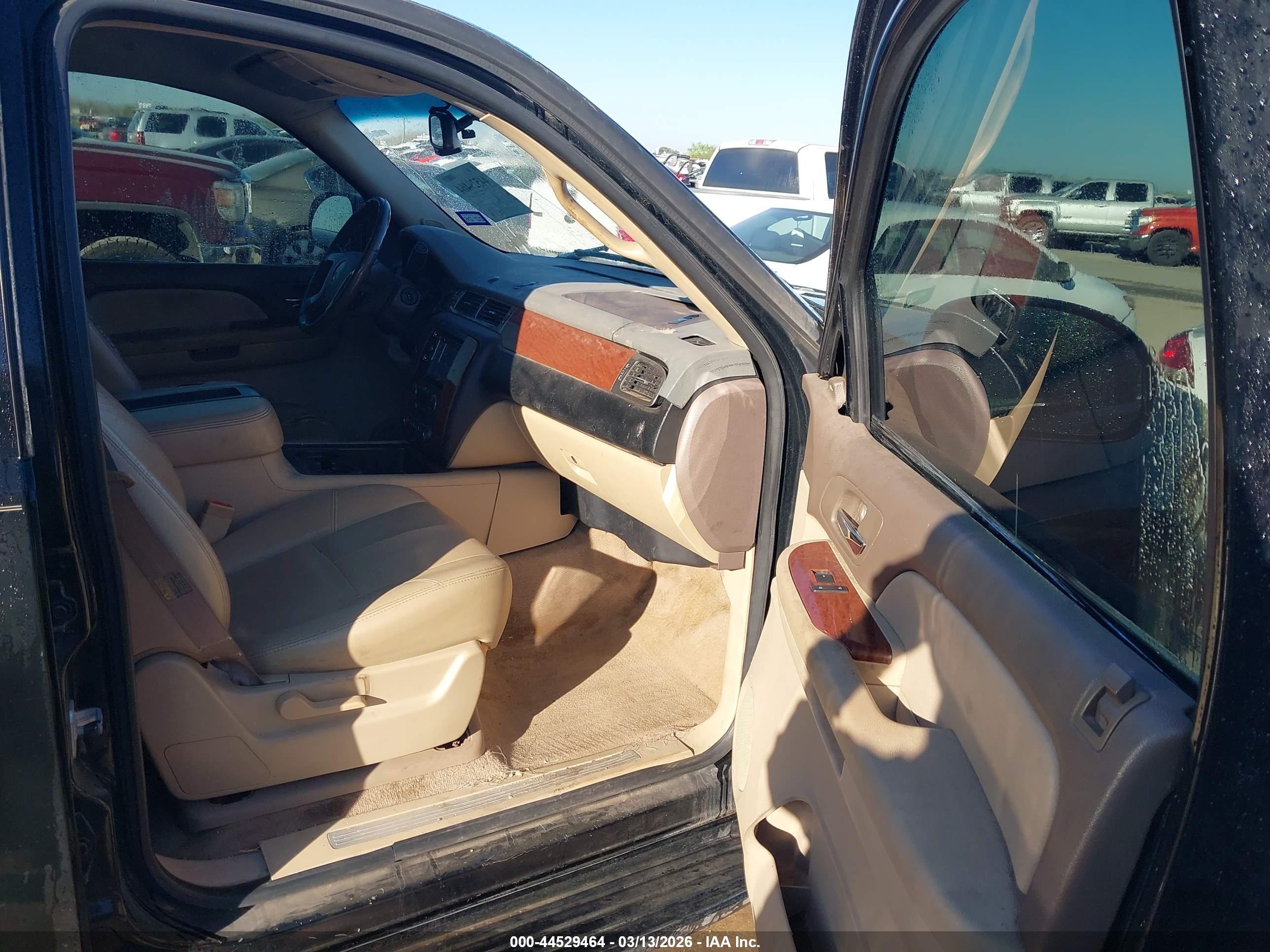GMC YUKON image 5