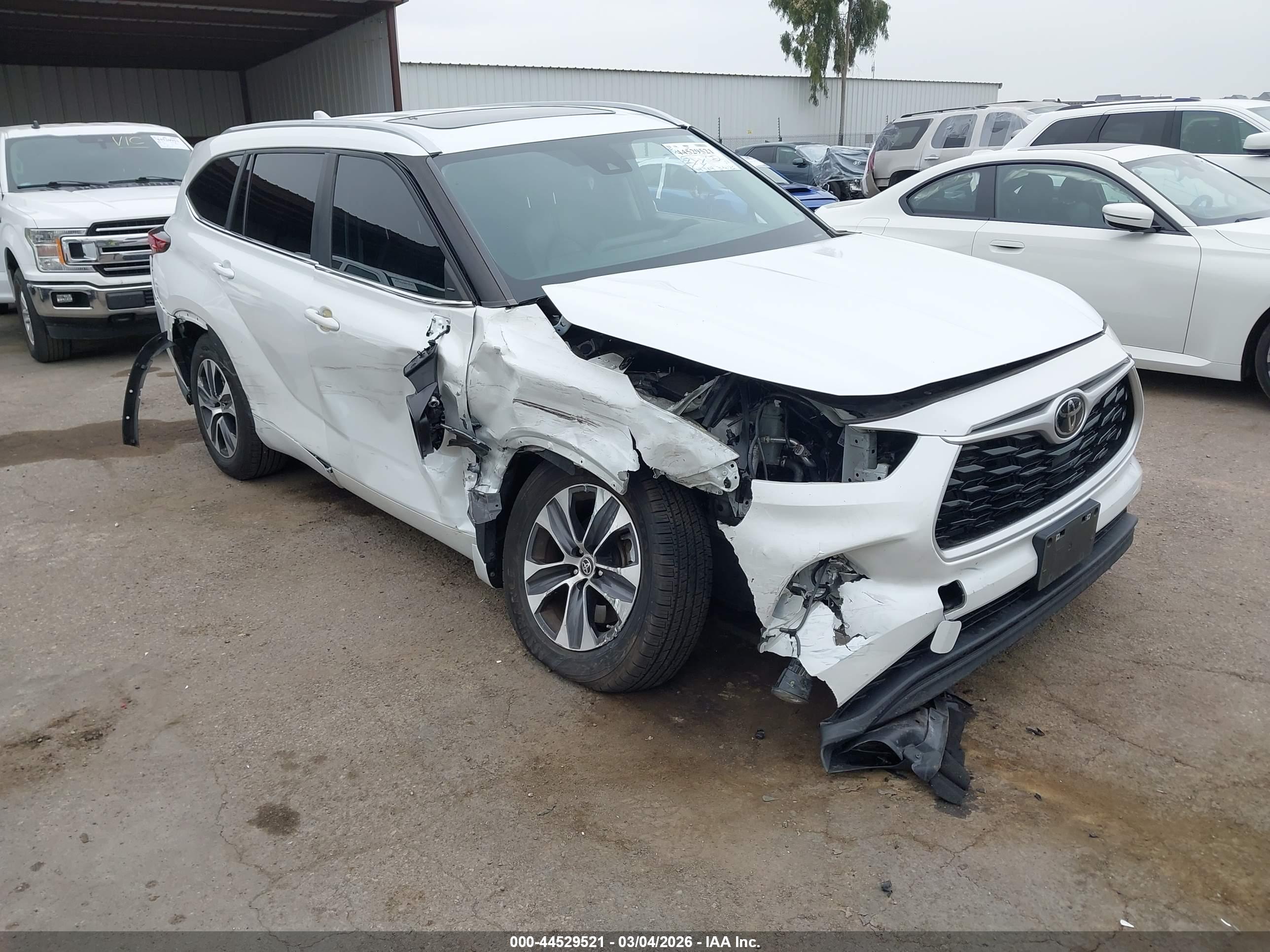 TOYOTA HIGHLANDER image 6