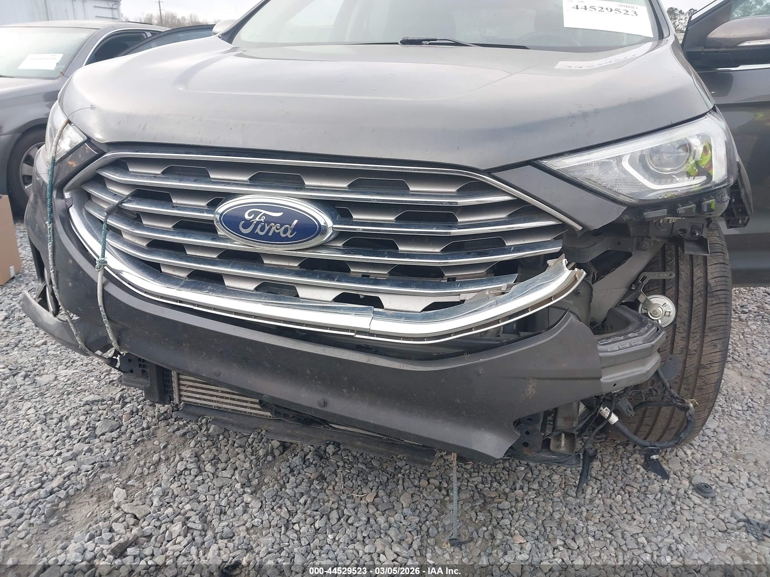 FORD EDGE image 6