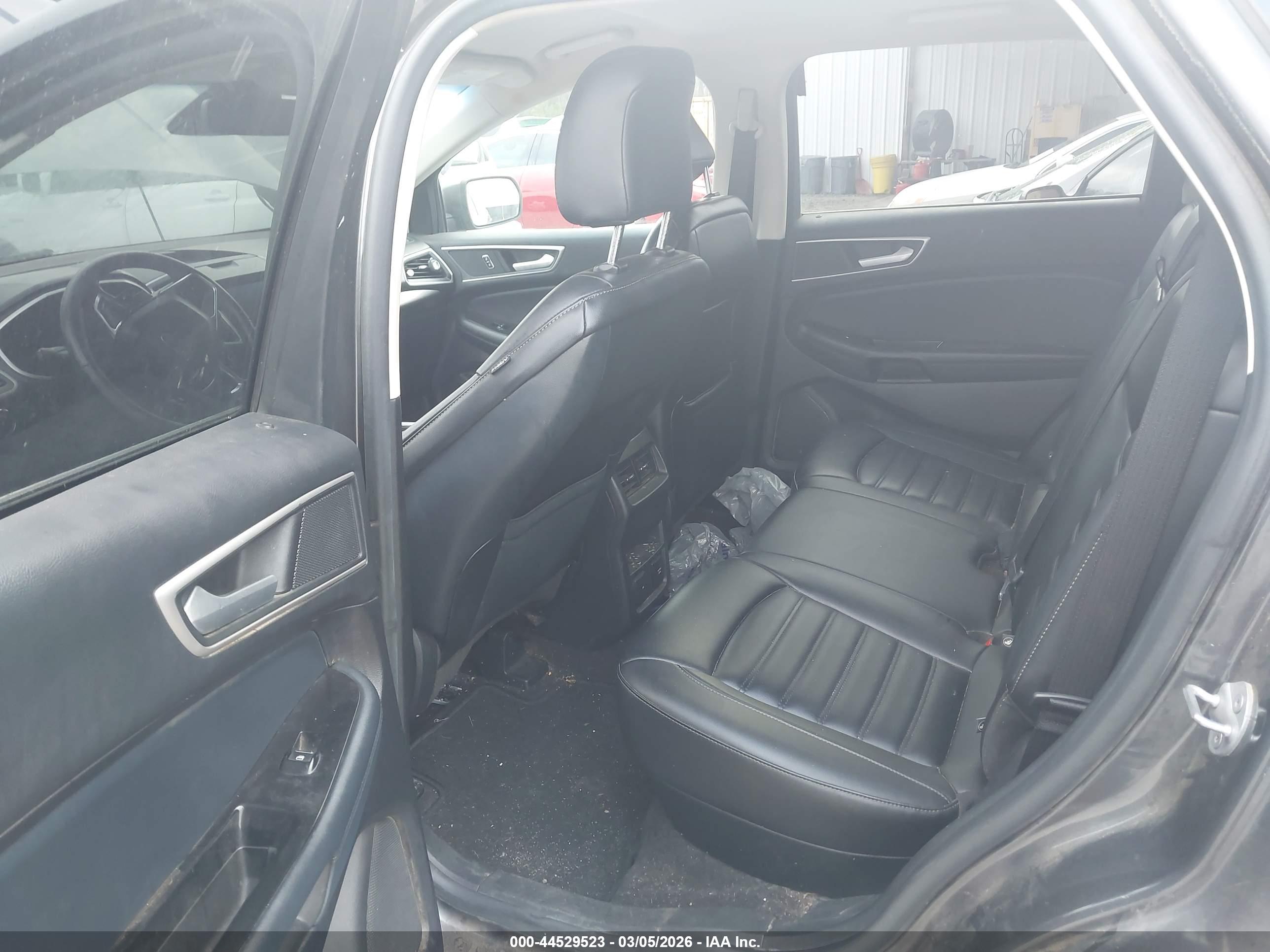 FORD EDGE image 8