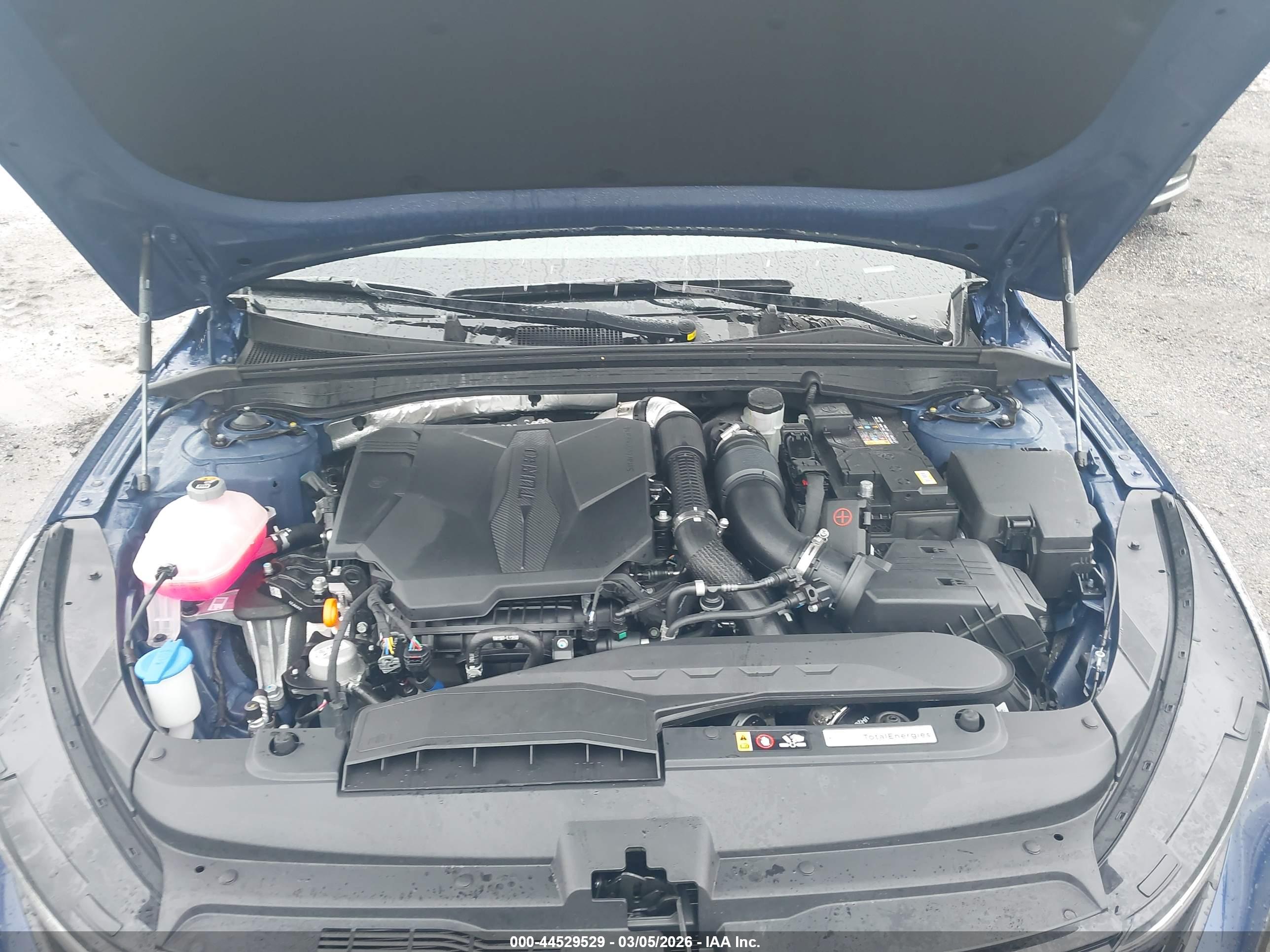 KIA K5 image 10