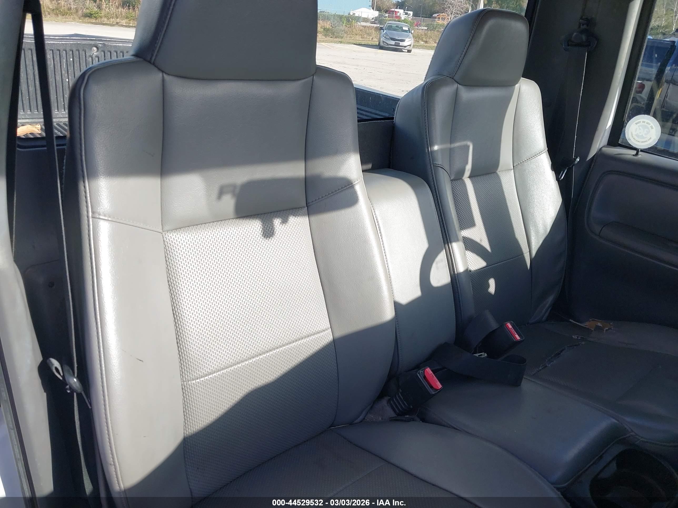FORD RANGER image 8