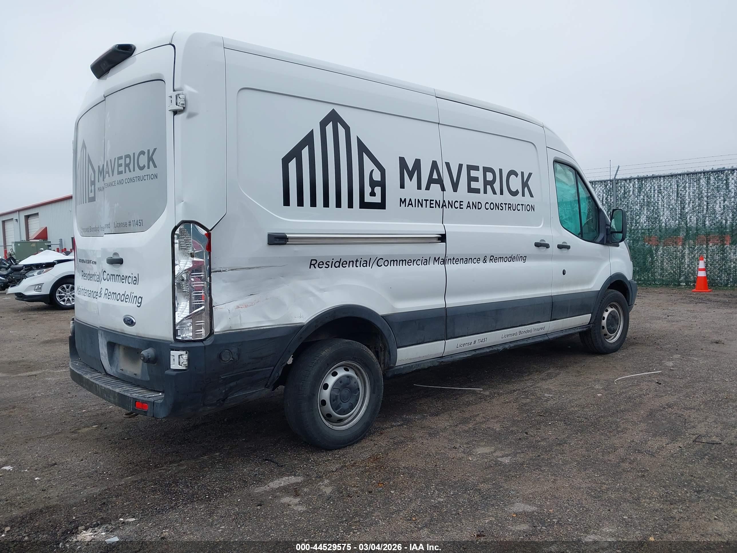 FORD TRANSIT-250 image 4