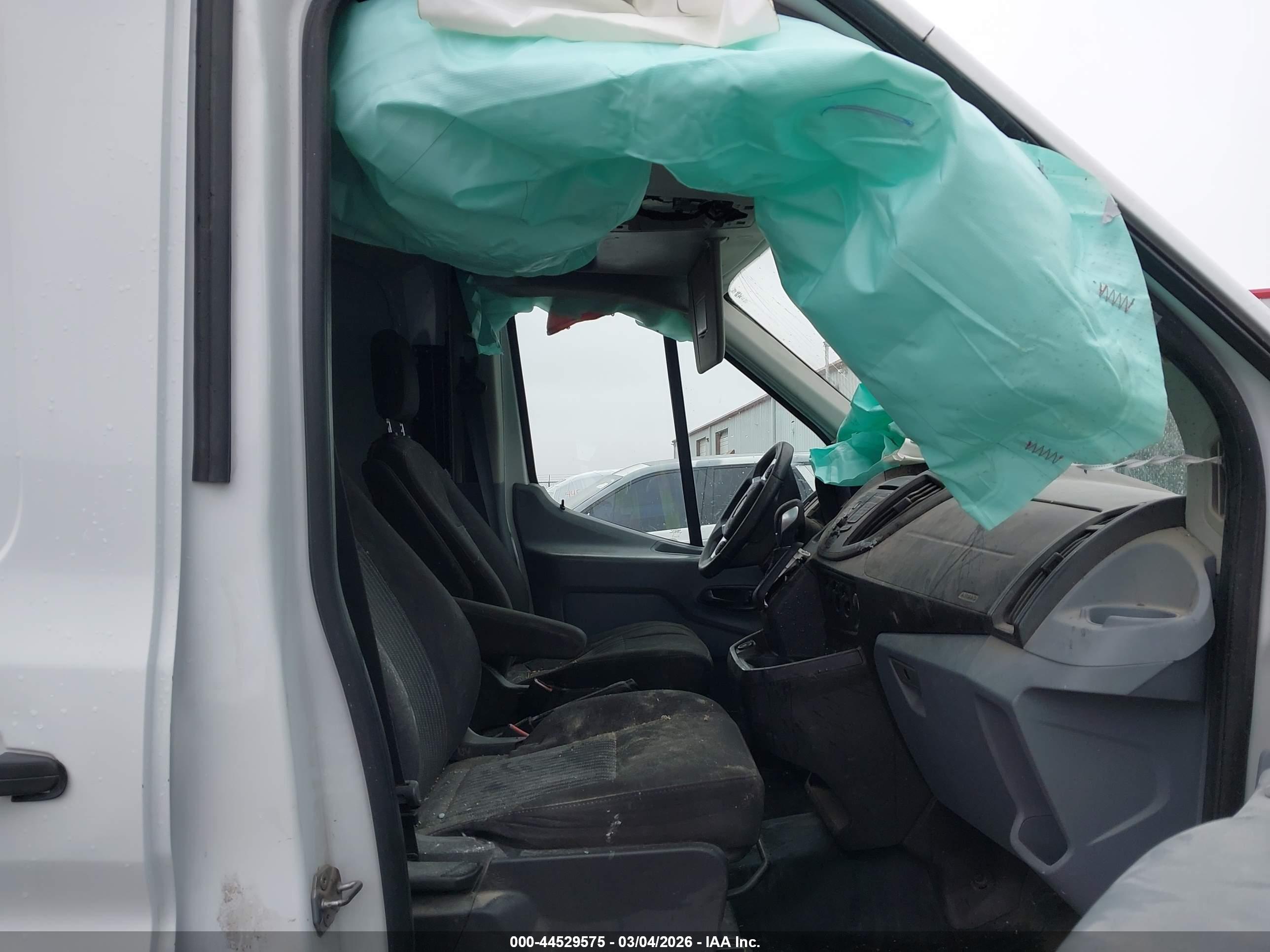 FORD TRANSIT-250 image 5