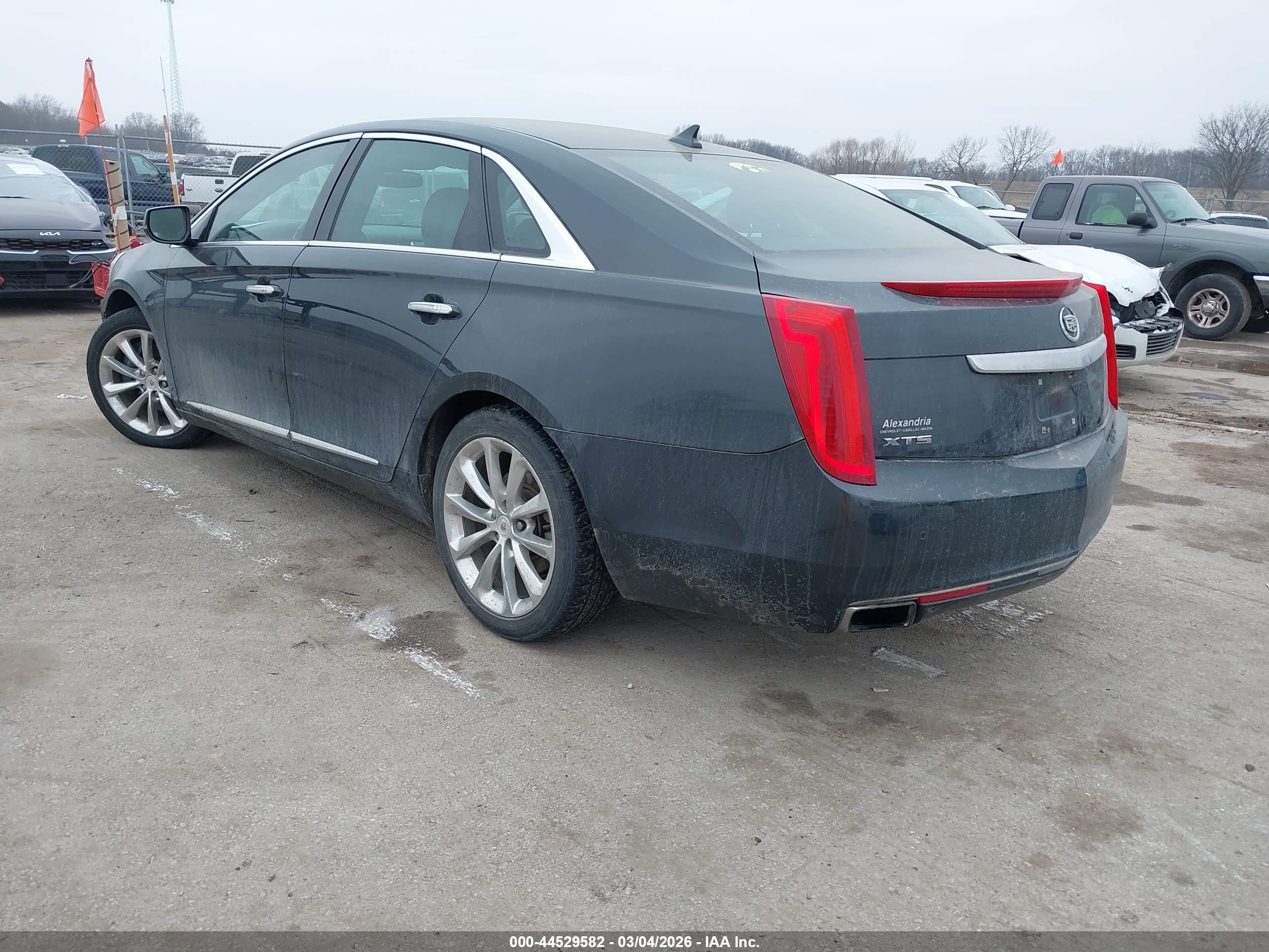 CADILLAC XTS image 3