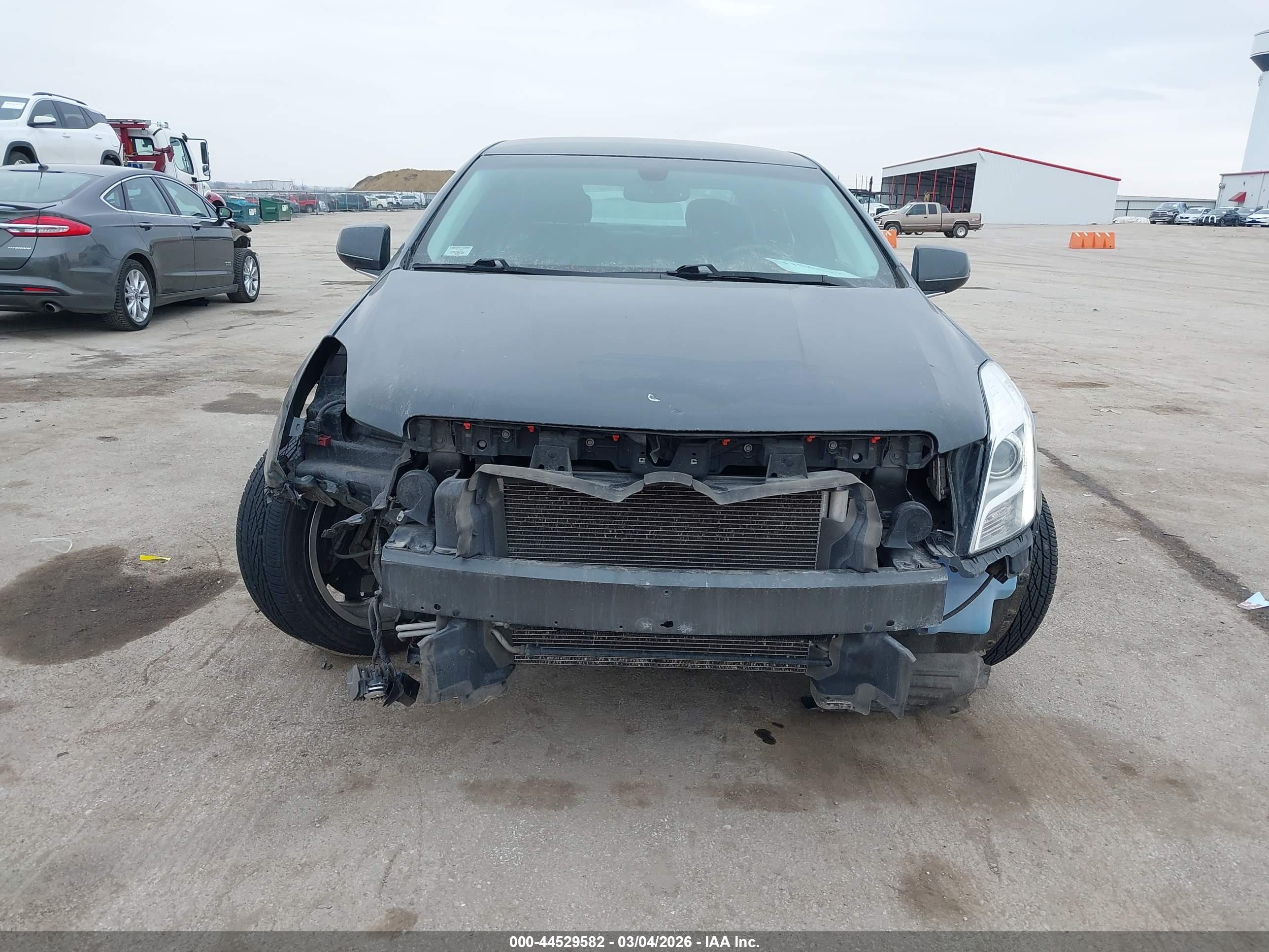 CADILLAC XTS image 6