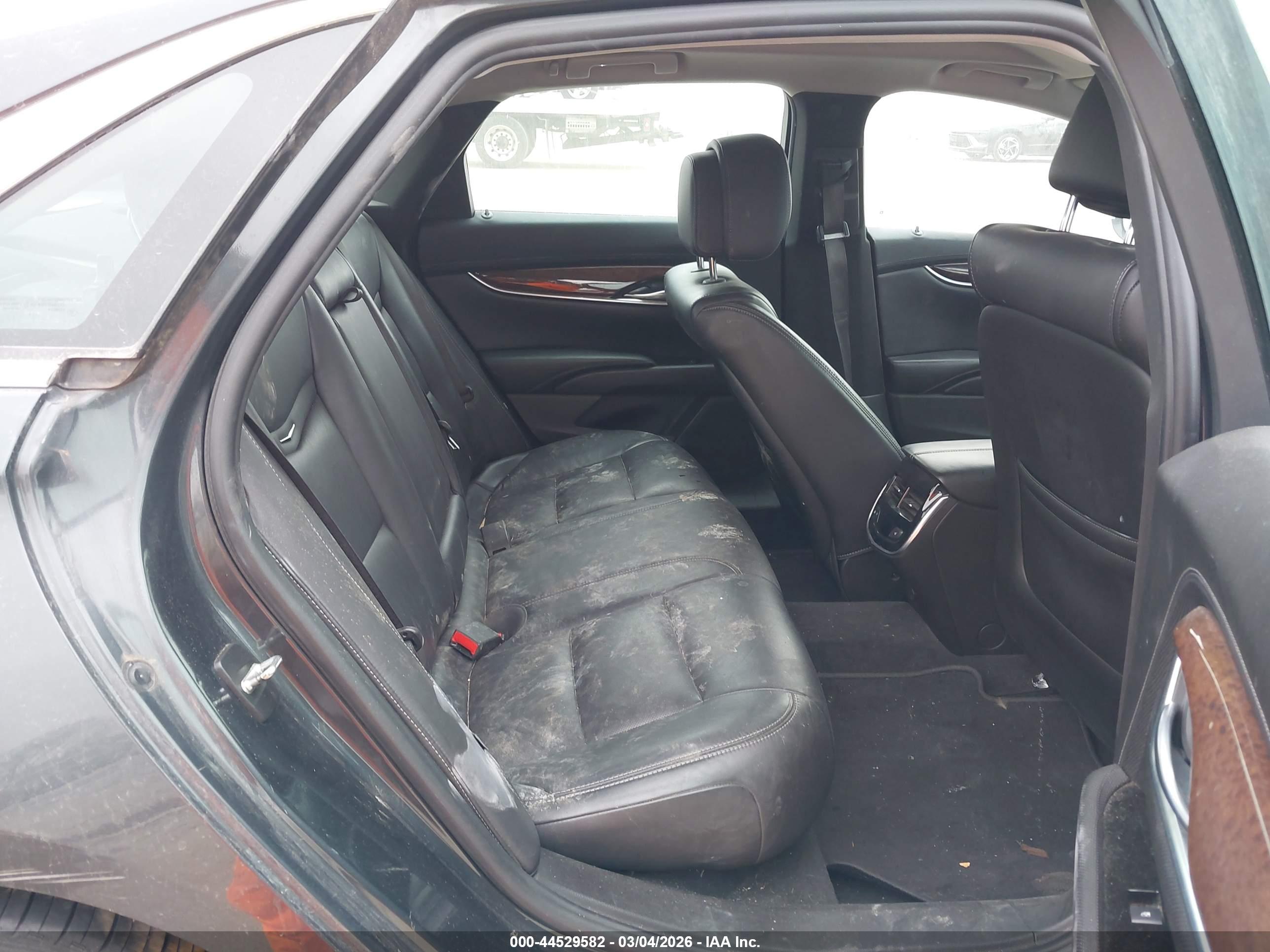 CADILLAC XTS image 8