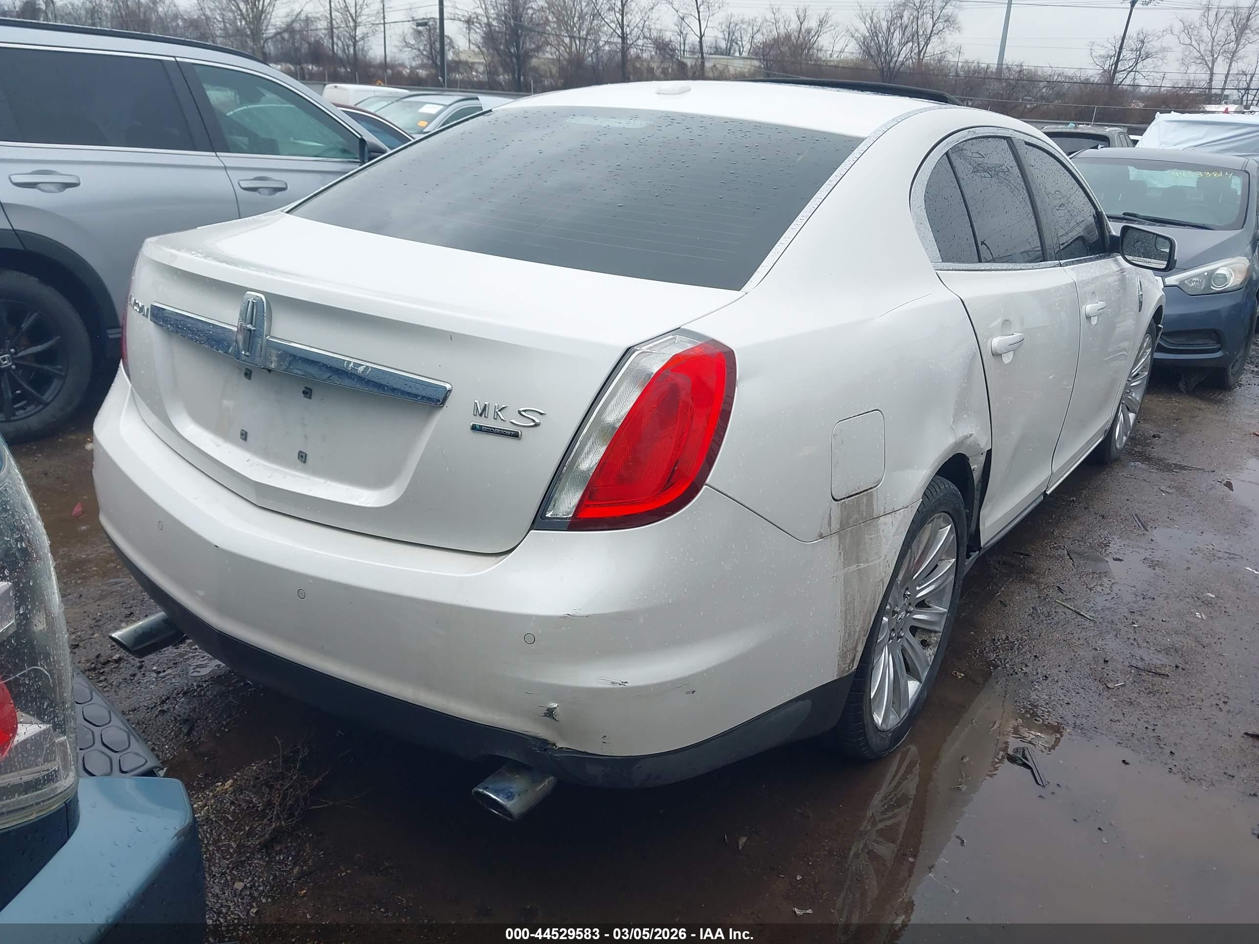 LINCOLN MKS image 4