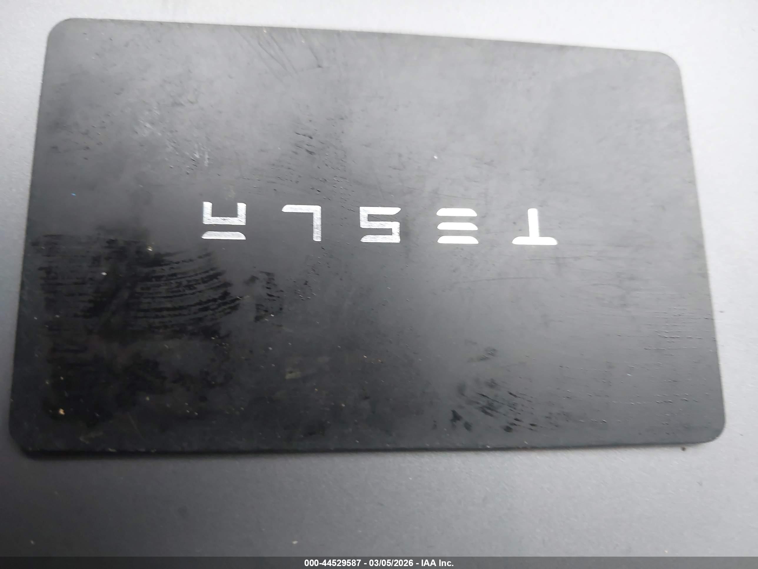 TESLA MODEL image 11