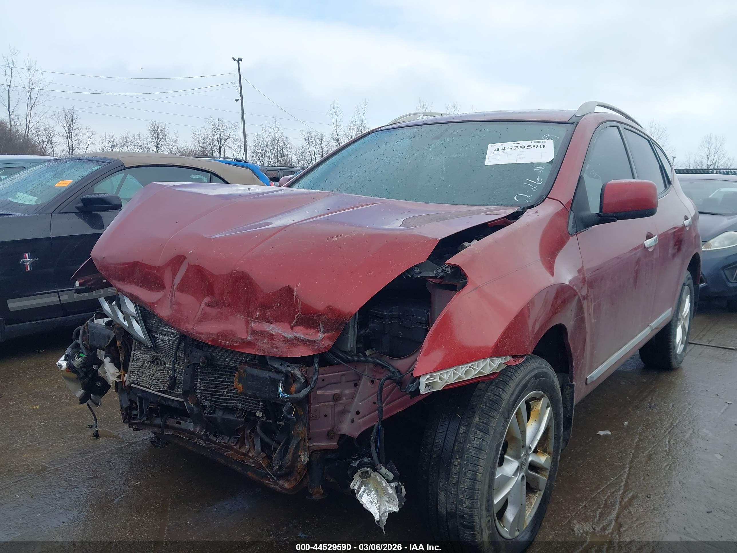 NISSAN ROGUE image 2