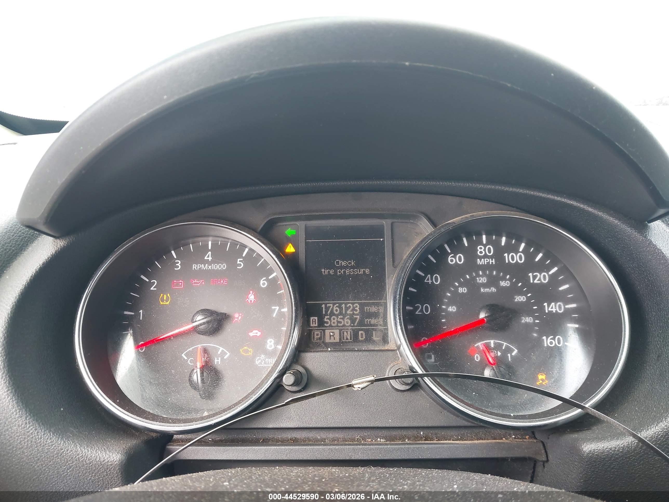 NISSAN ROGUE image 7