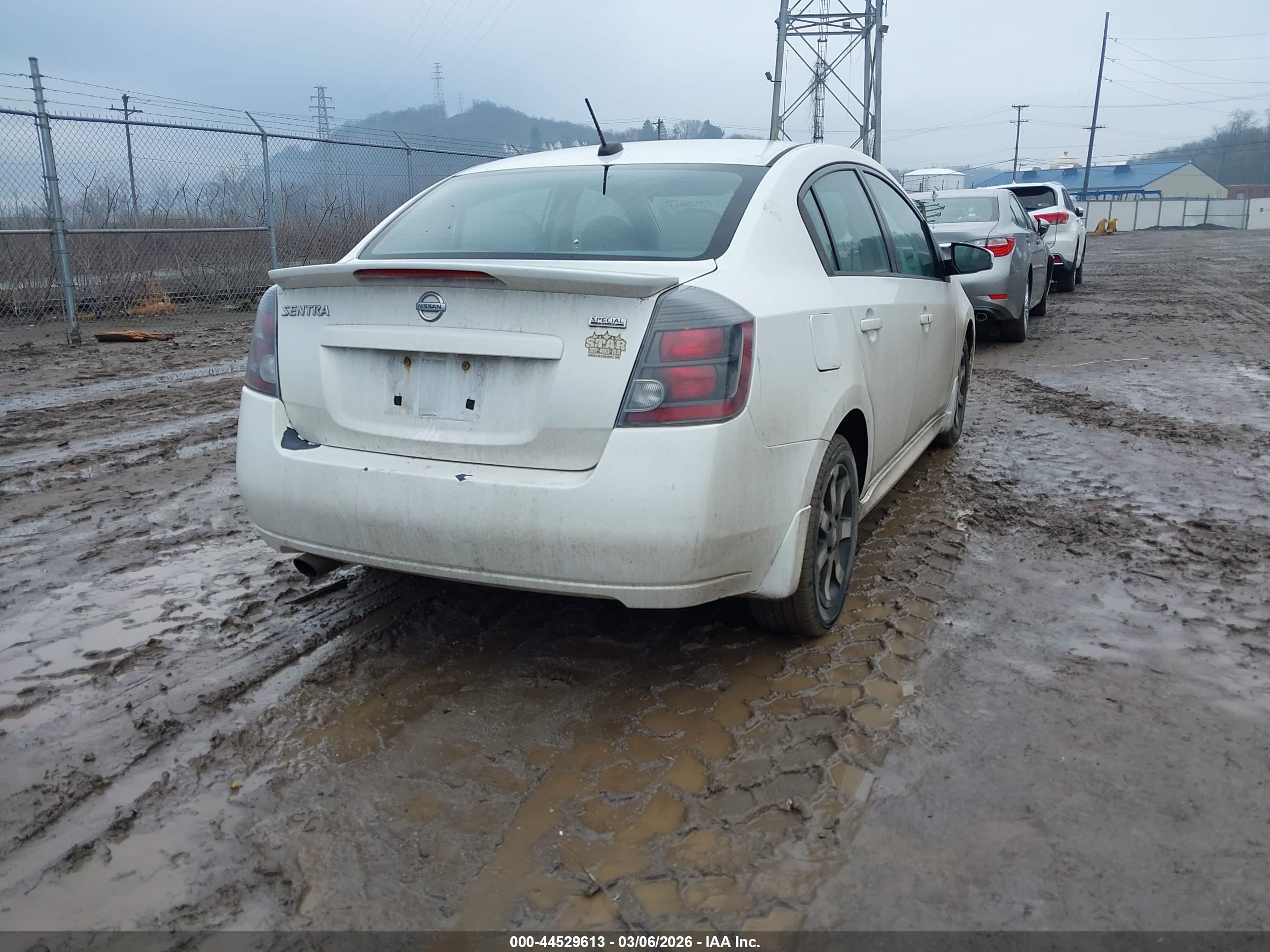 NISSAN SENTRA image 4